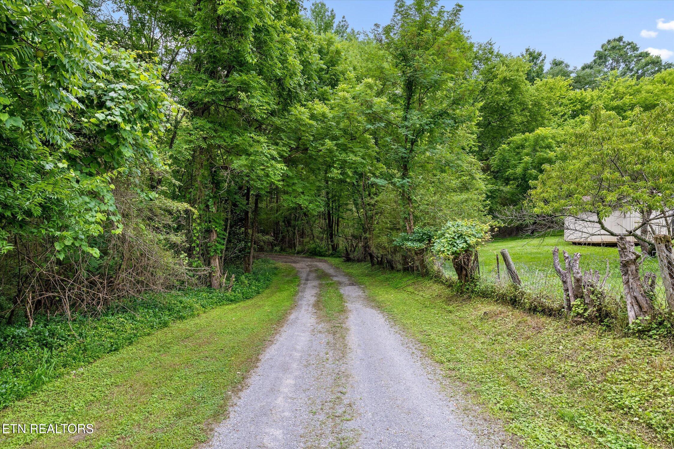 1906 Spradling Road Soddy-daisy TN 37379