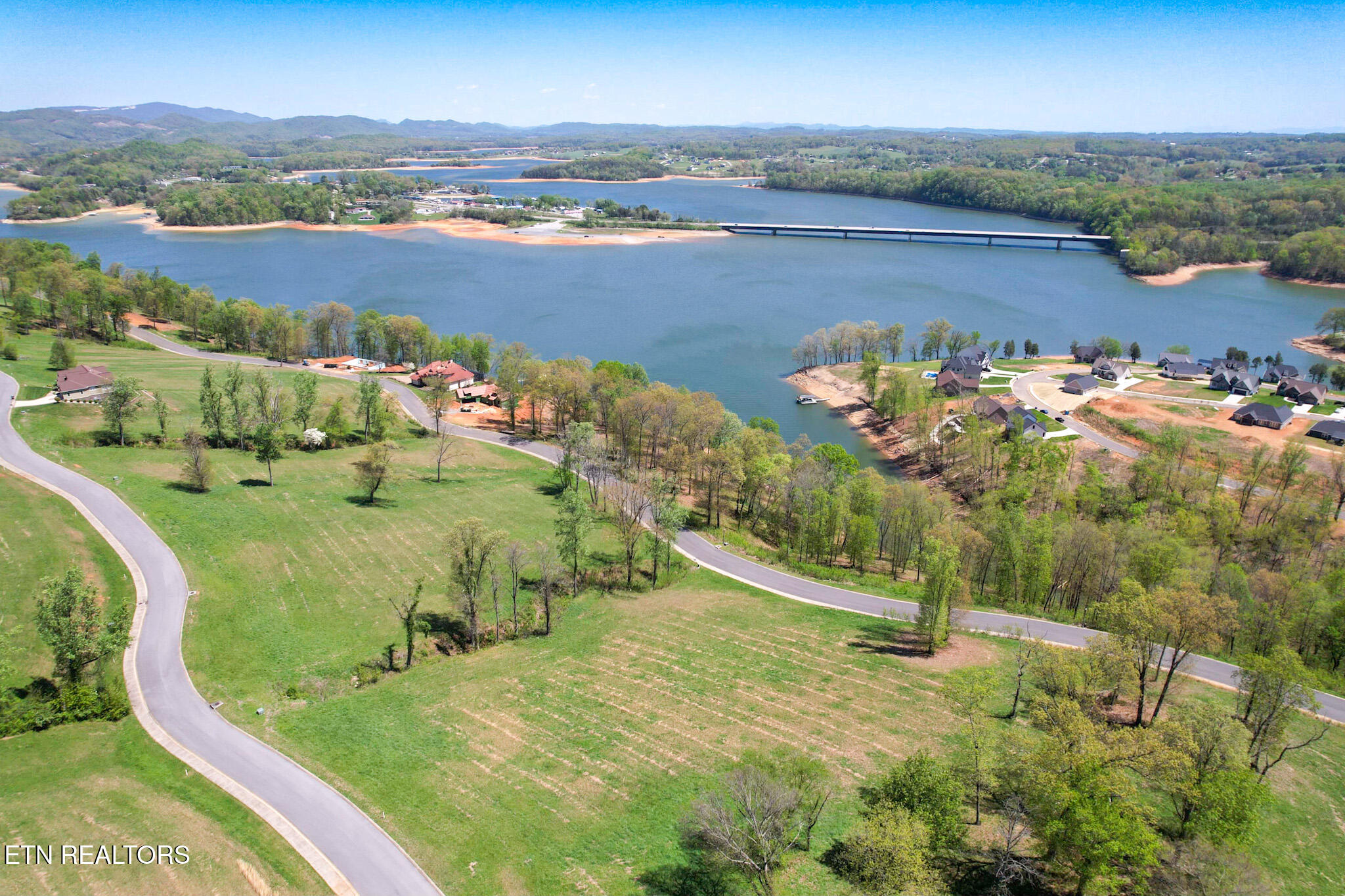 2093 Edgewater Sound Morristown TN 37814