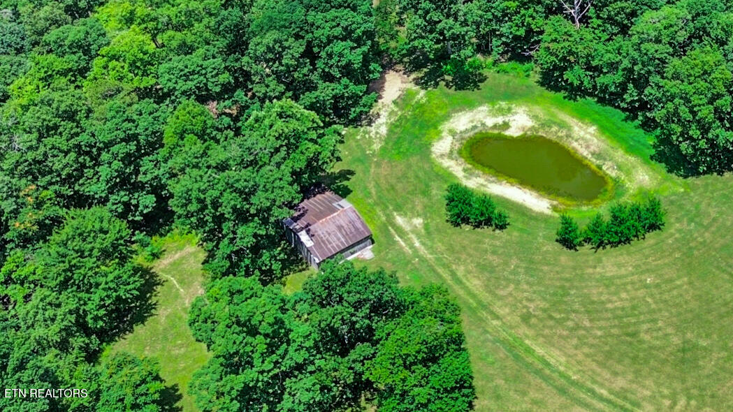 1323 Bee Rock Road Monterey TN 38574