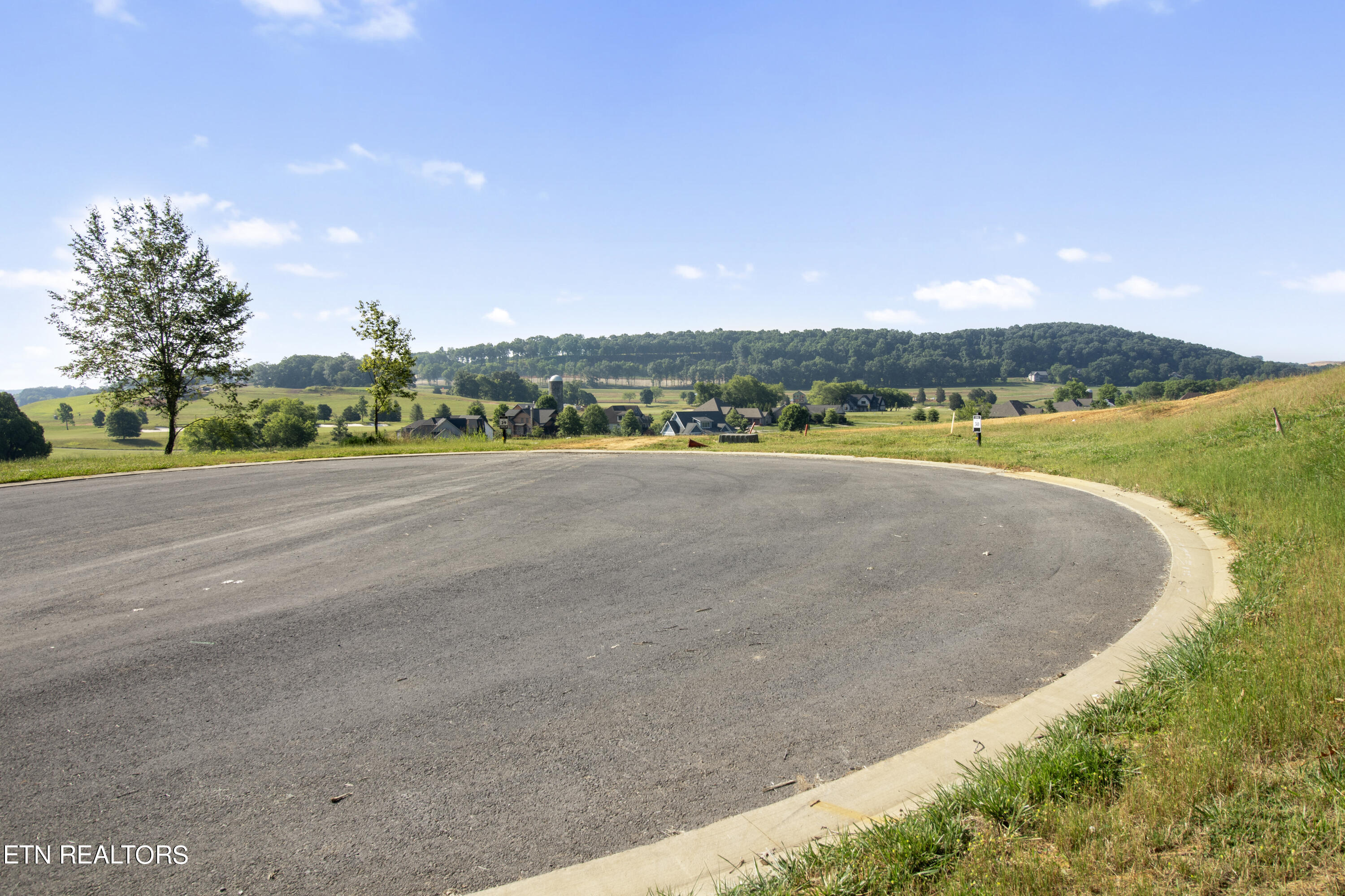 266 17th Drive Loudon TN 37774