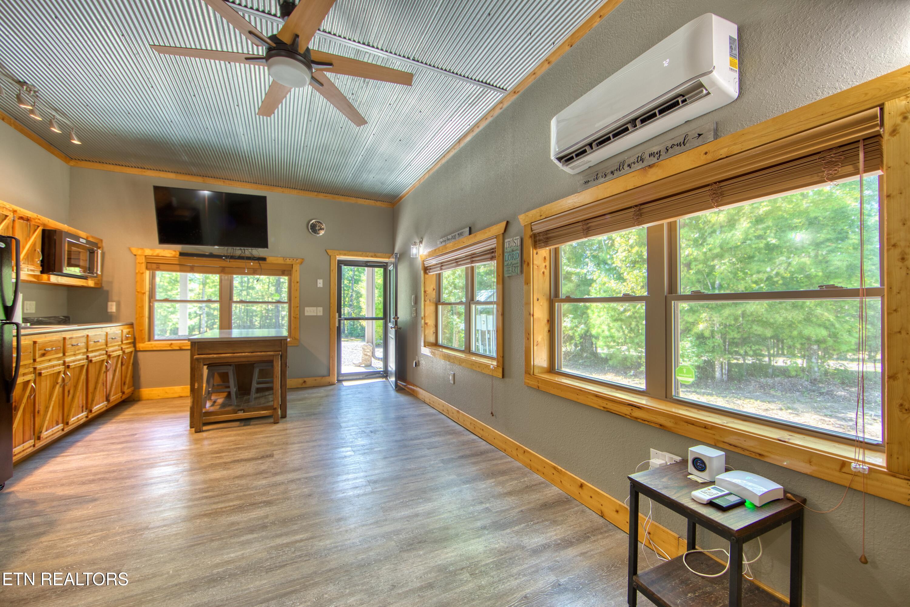 419 Palomino Run Jamestown TN 38556