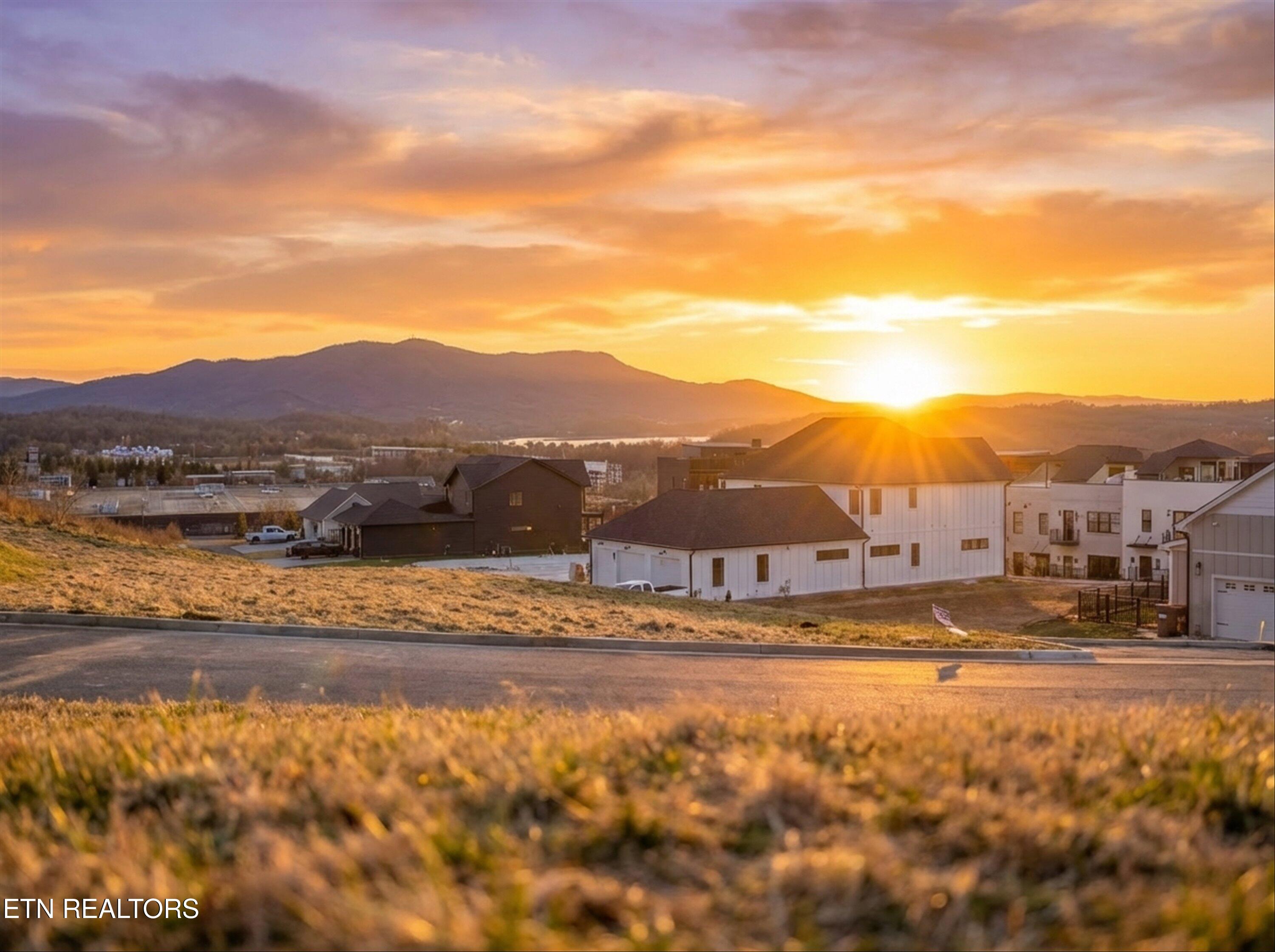 9326 Chimney Top Lane Knoxville TN 37922