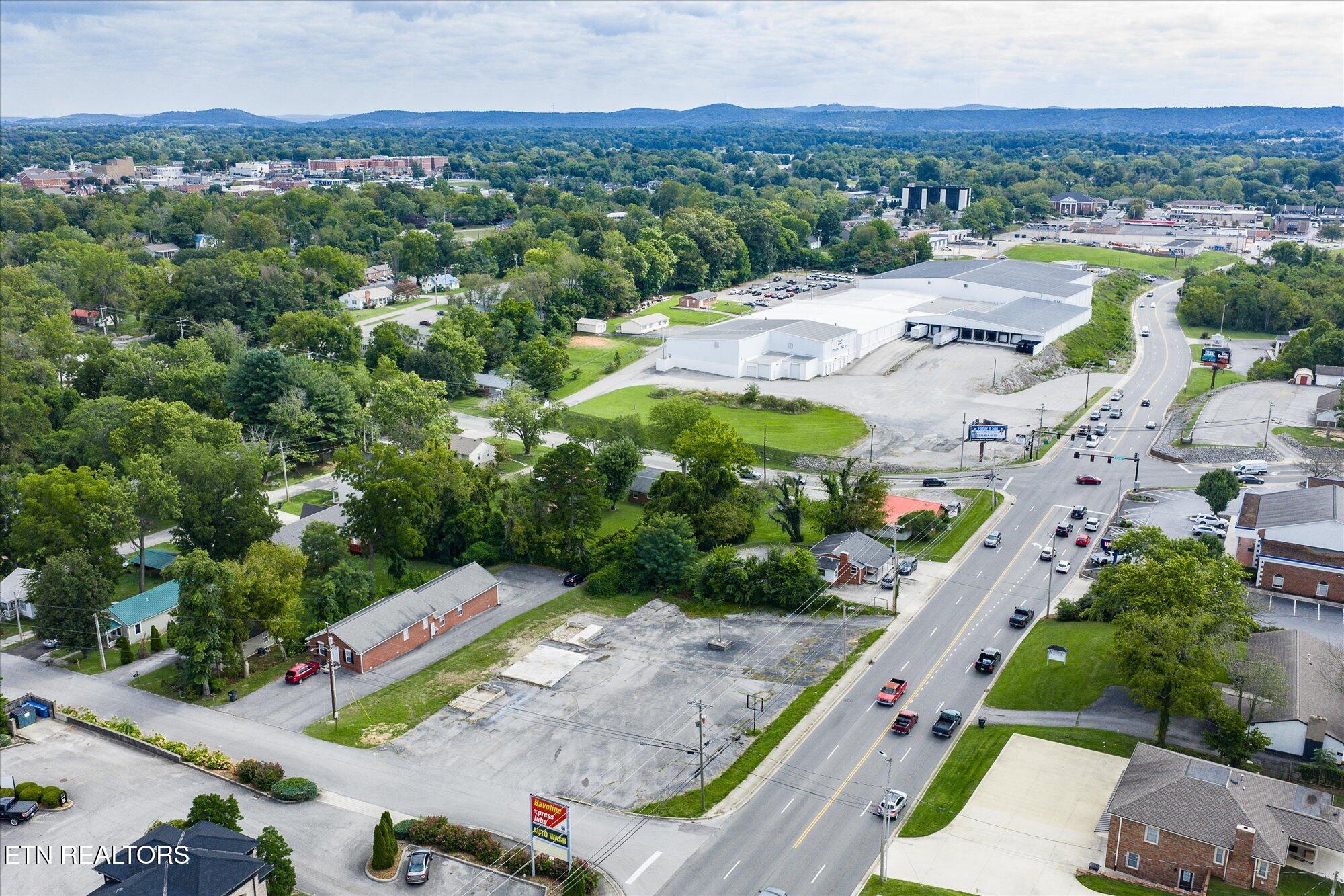 39 W Jackson Street Cookeville TN 38501