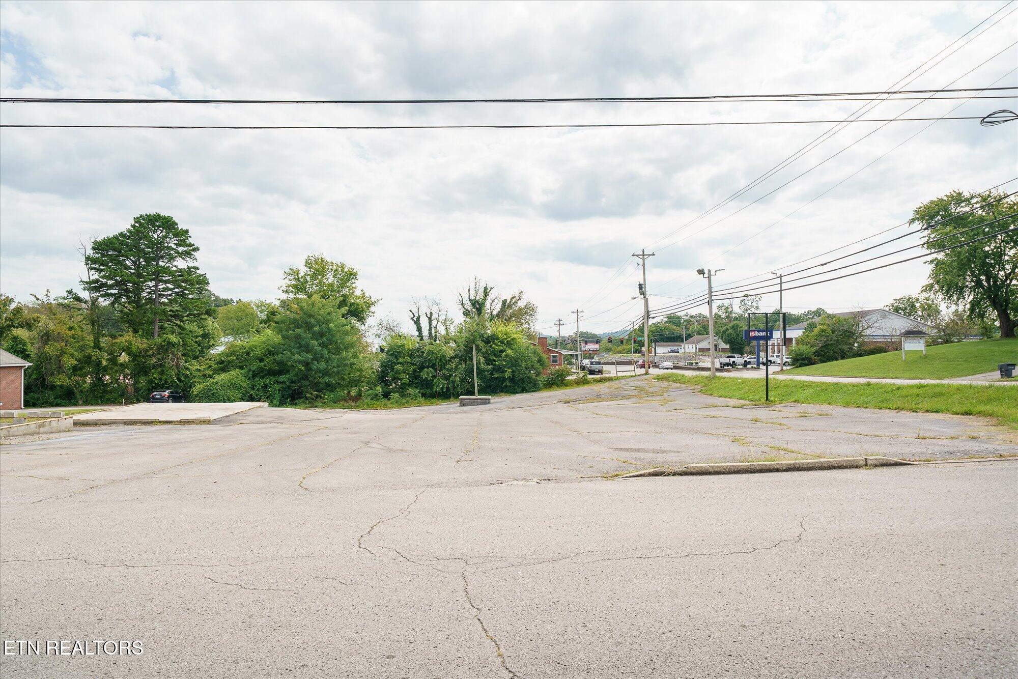 39 W Jackson Street Cookeville TN 38501