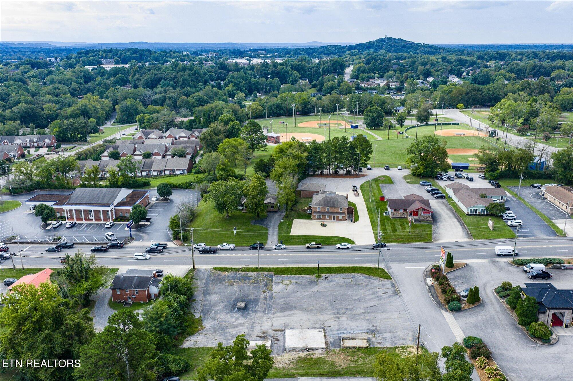 39 W Jackson Street Cookeville TN 38501