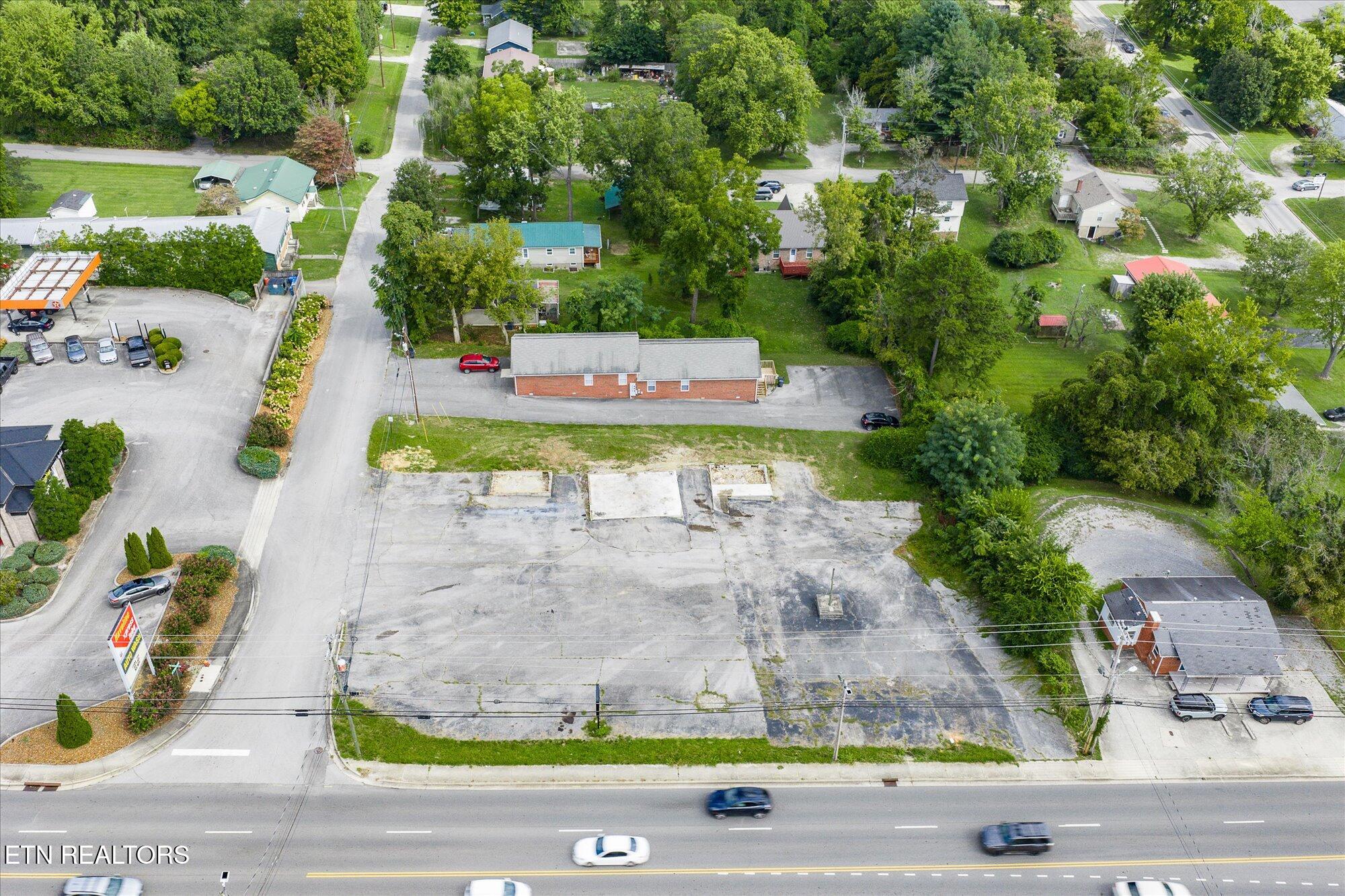 39 W Jackson Street Cookeville TN 38501