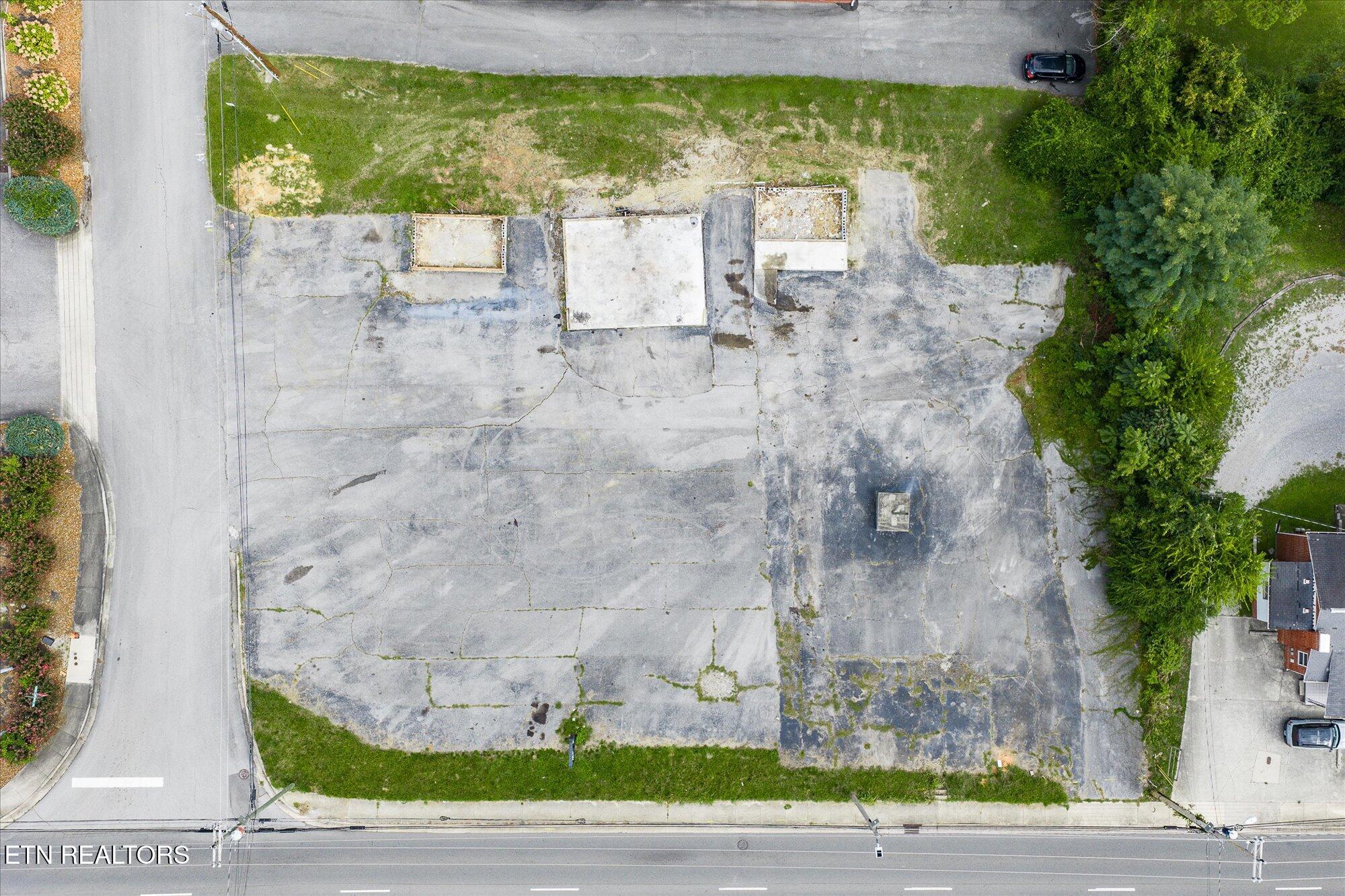 39 W Jackson Street Cookeville TN 38501