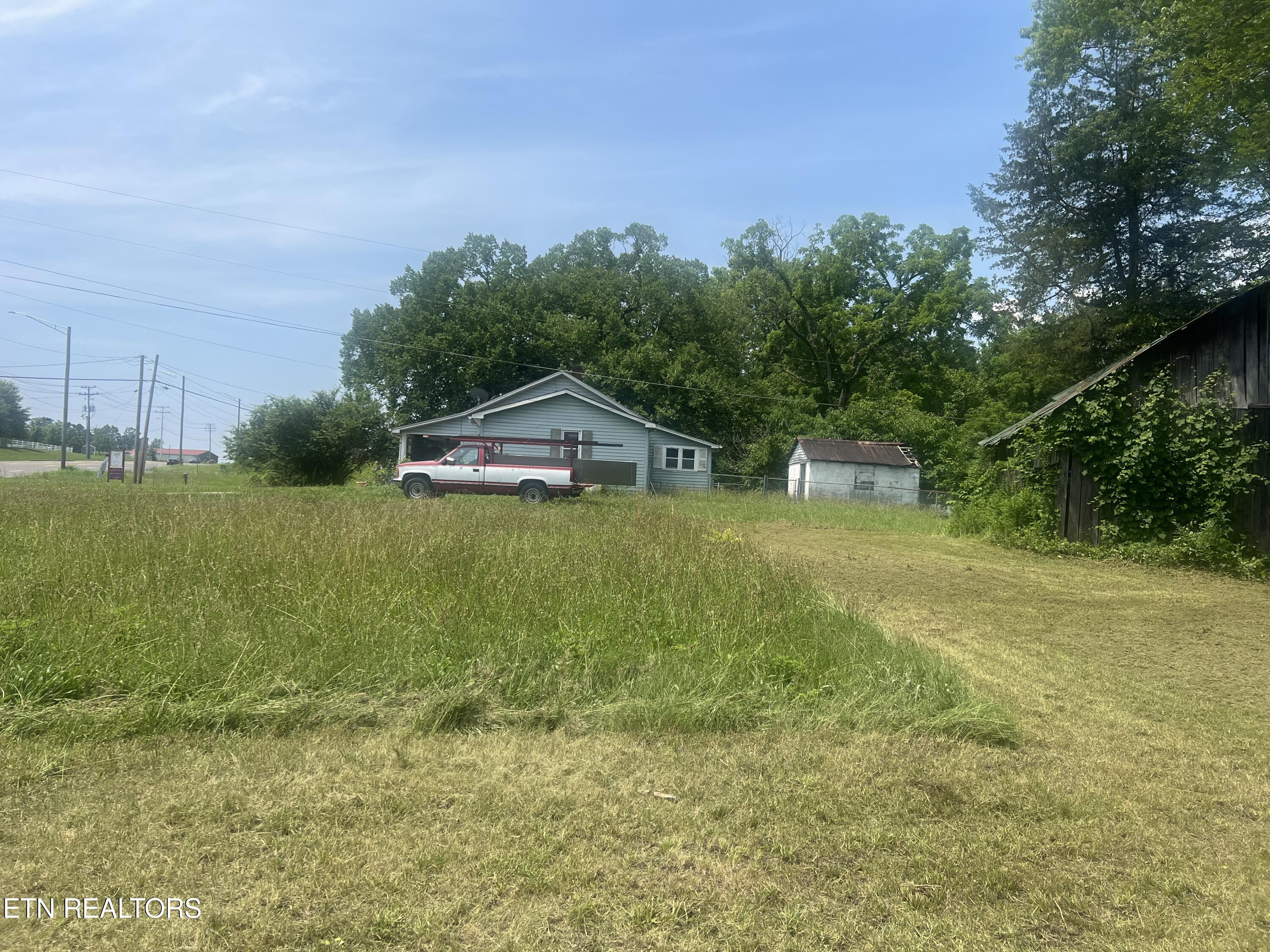 2902 Andersonville Highway Clinton TN 37716
