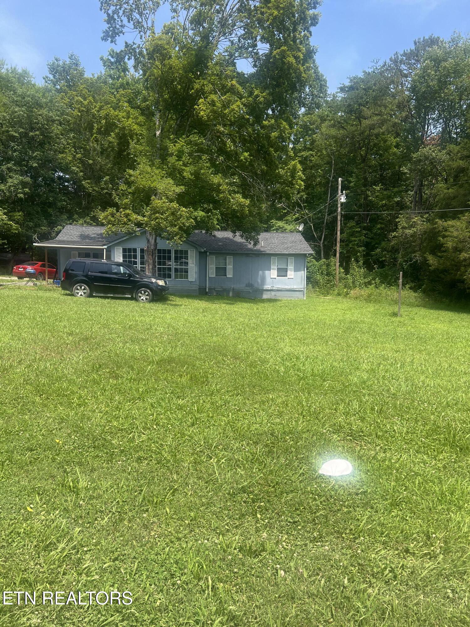 2902 Andersonville Highway Clinton TN 37716