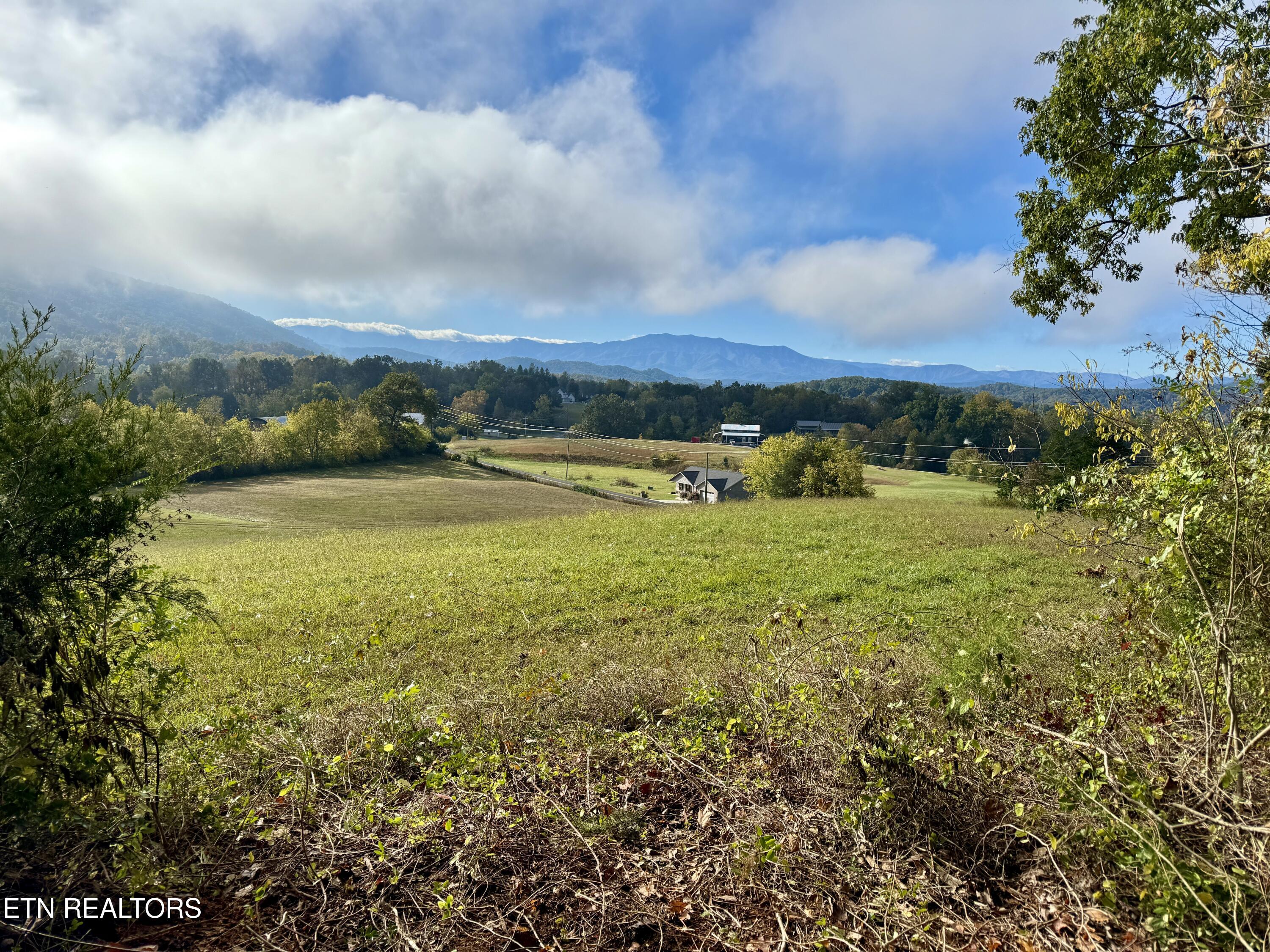 Sharp Road Sevierville TN 37876