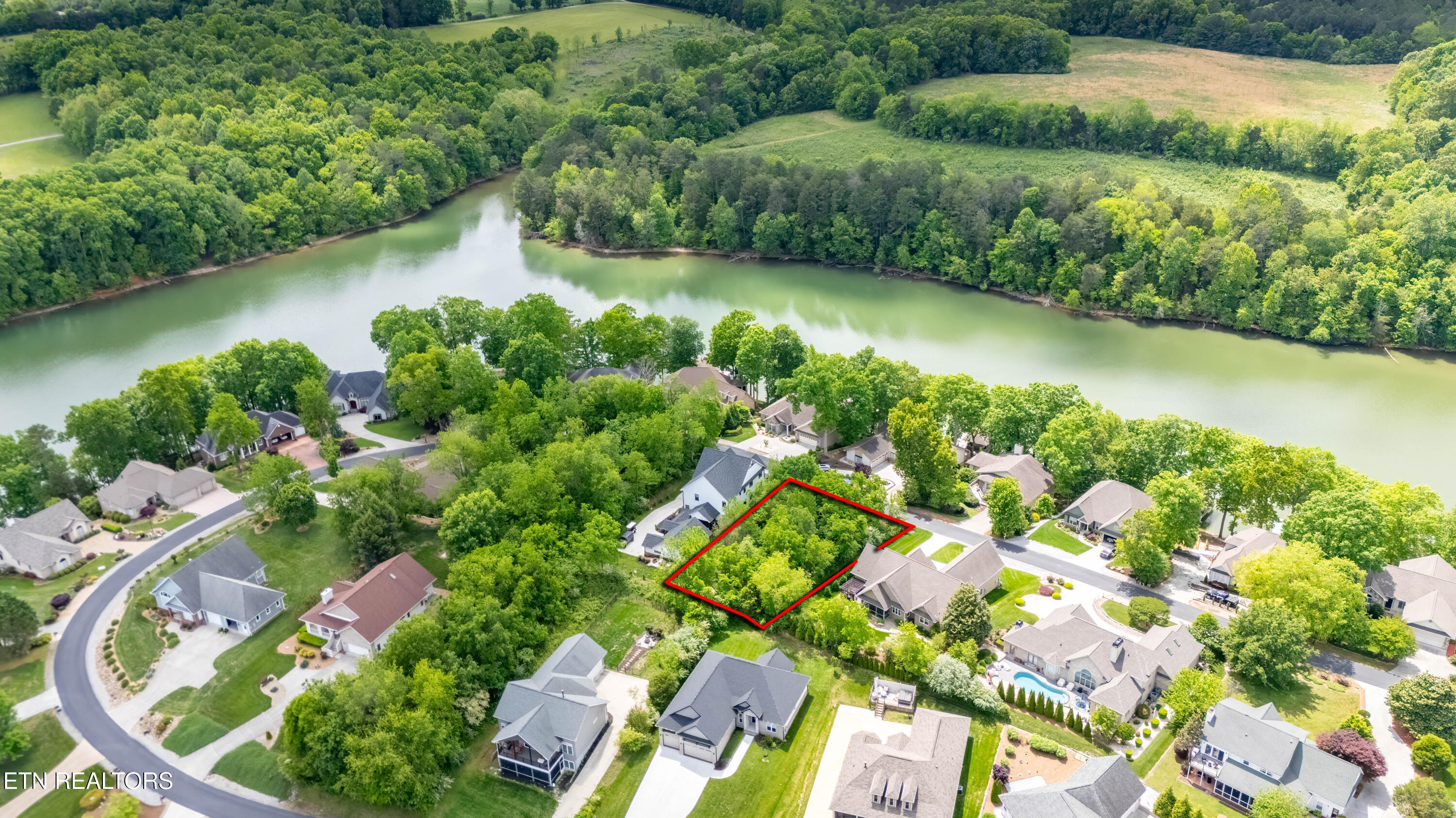 177 Oonoga Way Loudon TN 37774