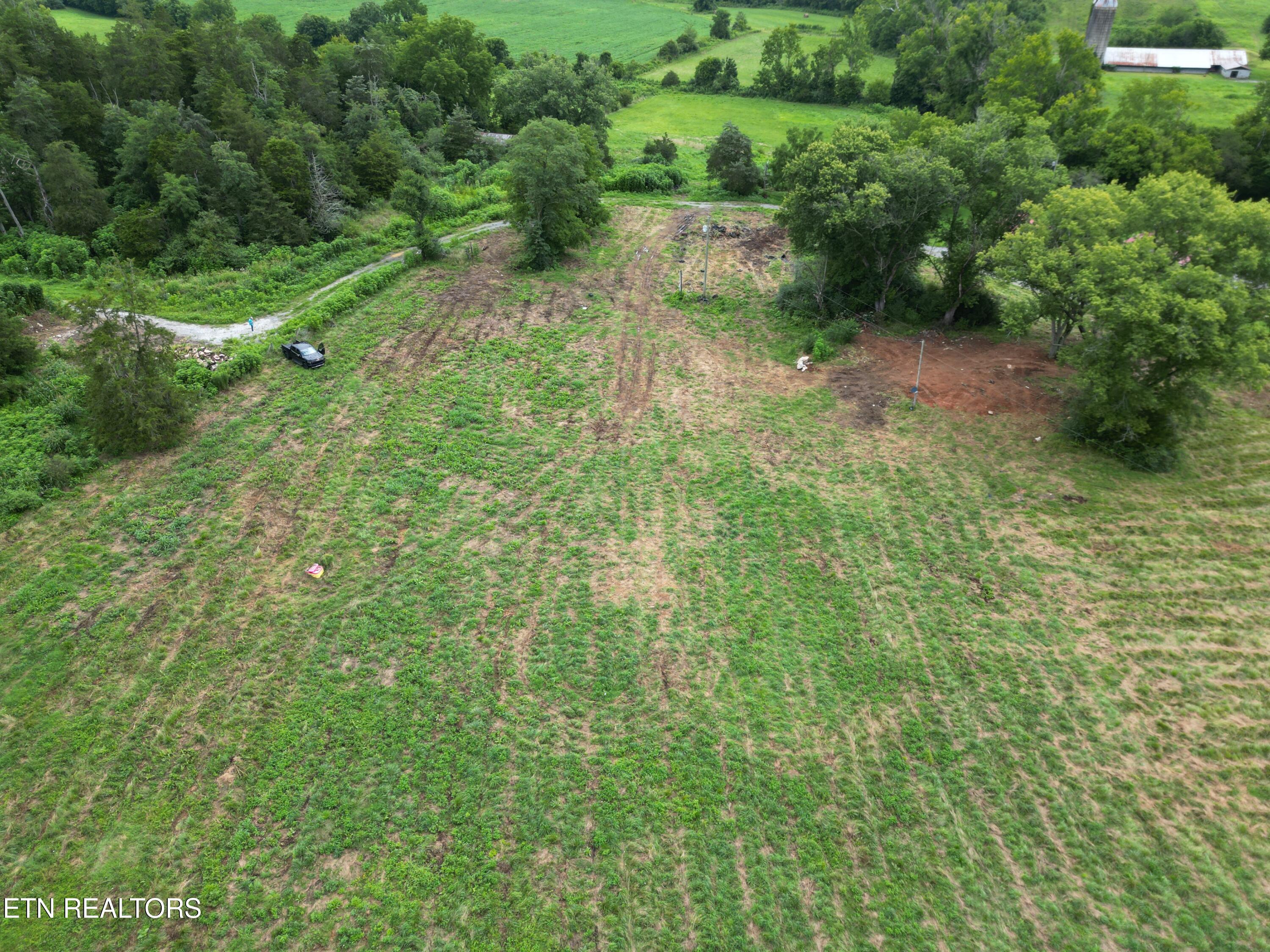 317 Singleton Hollow Road Speedwell TN 37870