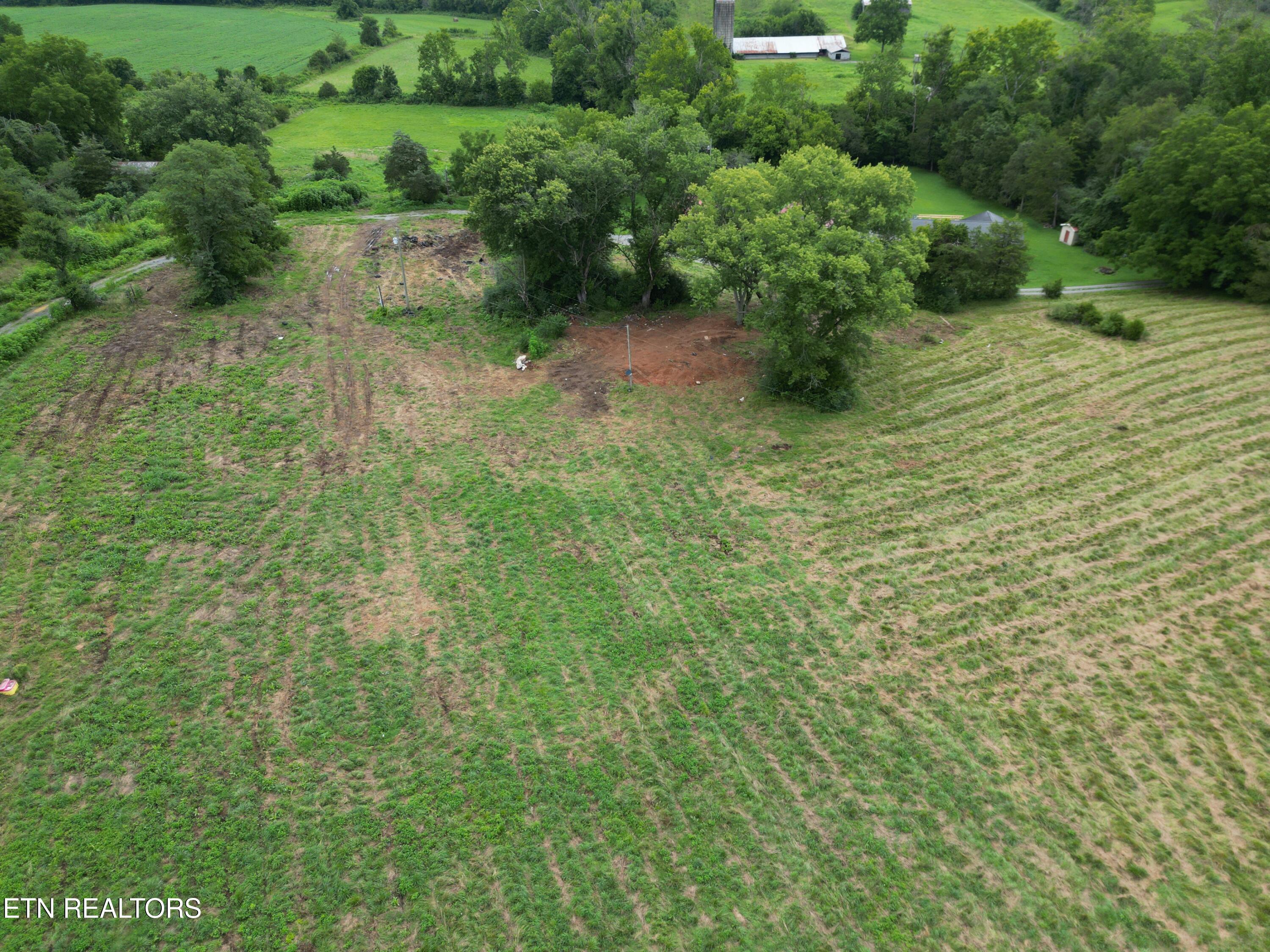 317 Singleton Hollow Road Speedwell TN 37870