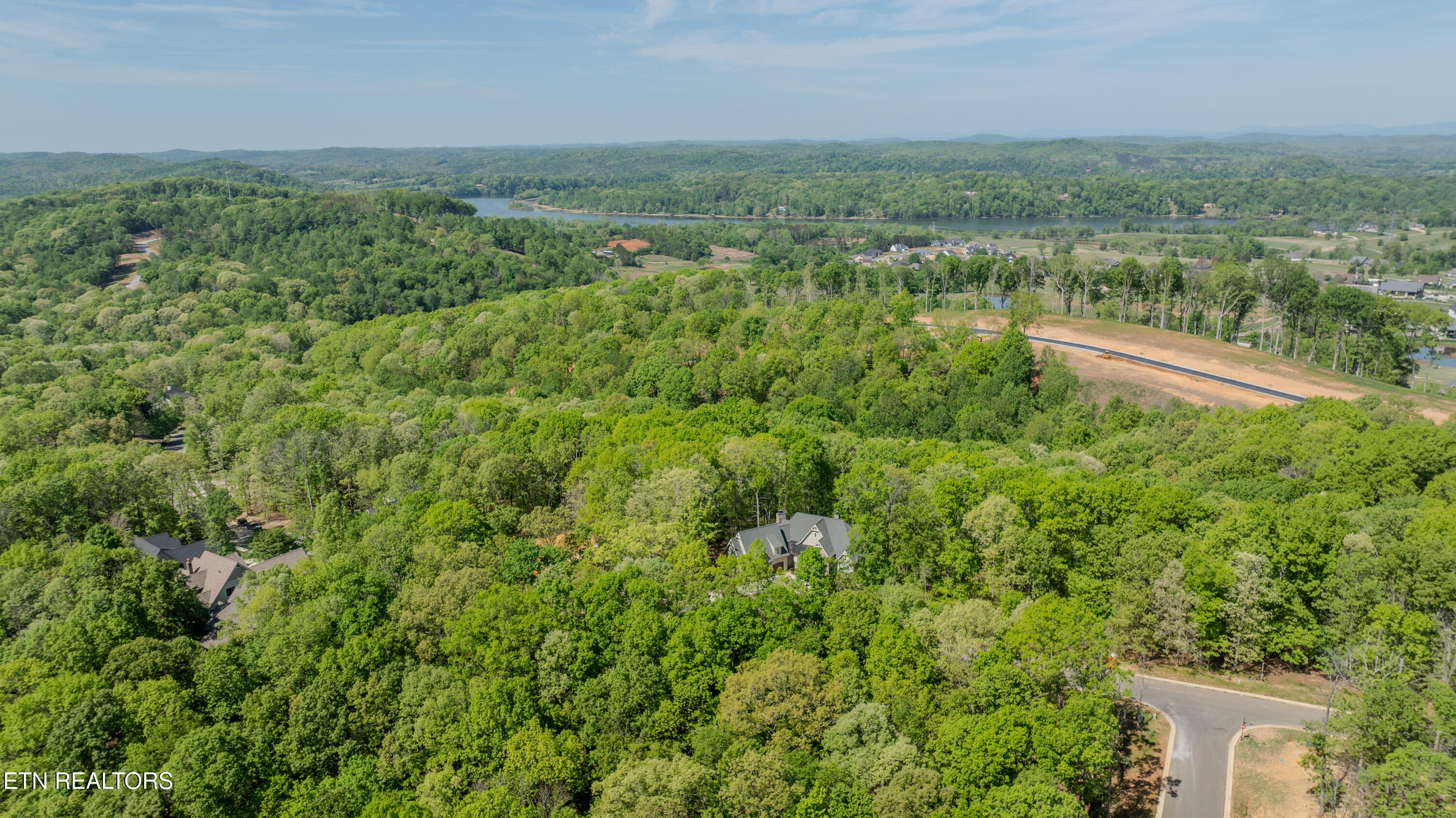 2085 Old Dogwood Trail Loudon TN 37774