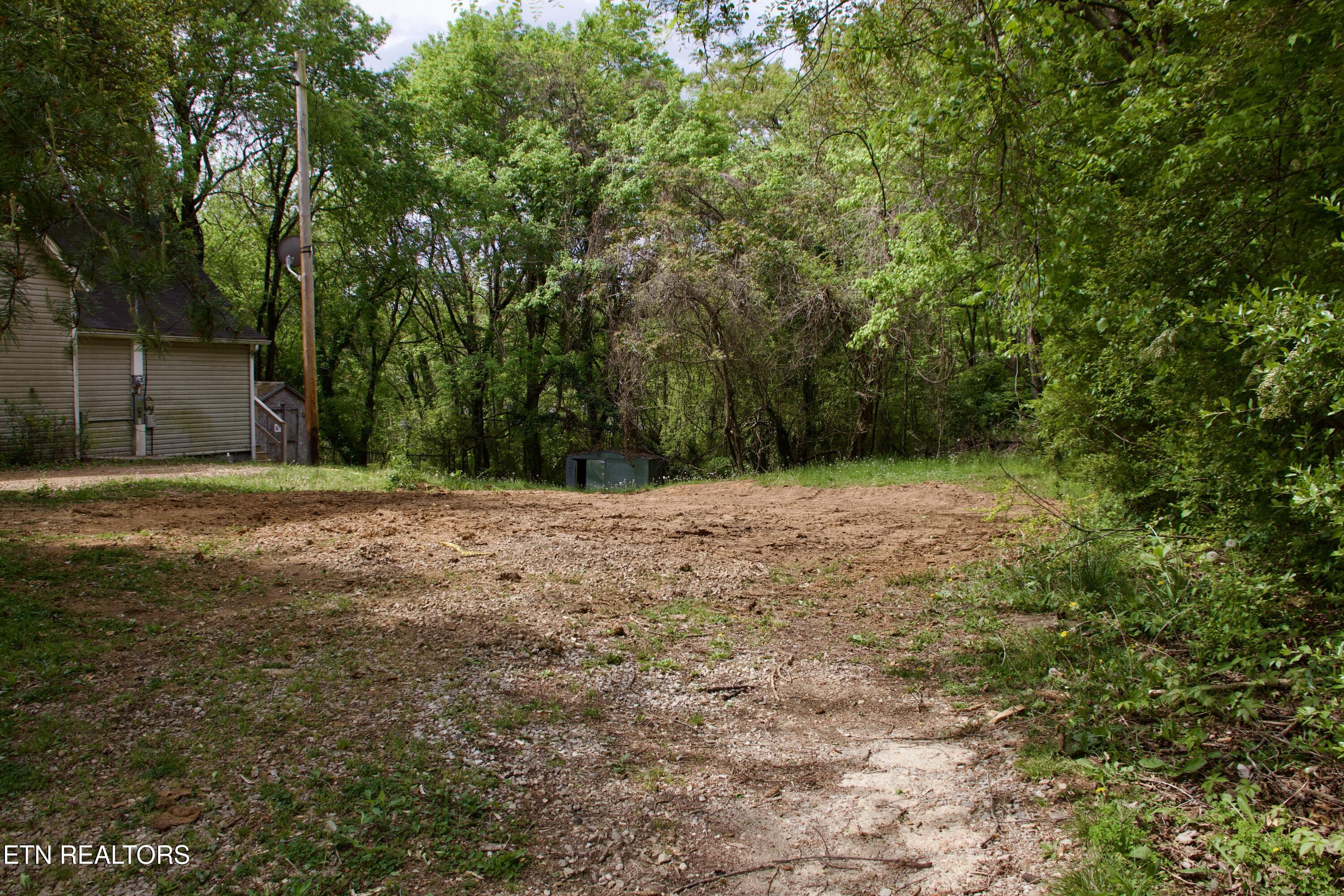 141 Nevada Avenue Lafollette TN 37766