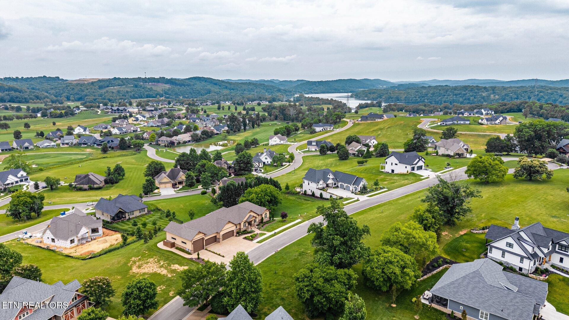 1587 Eagle Point Drive Loudon TN 37774