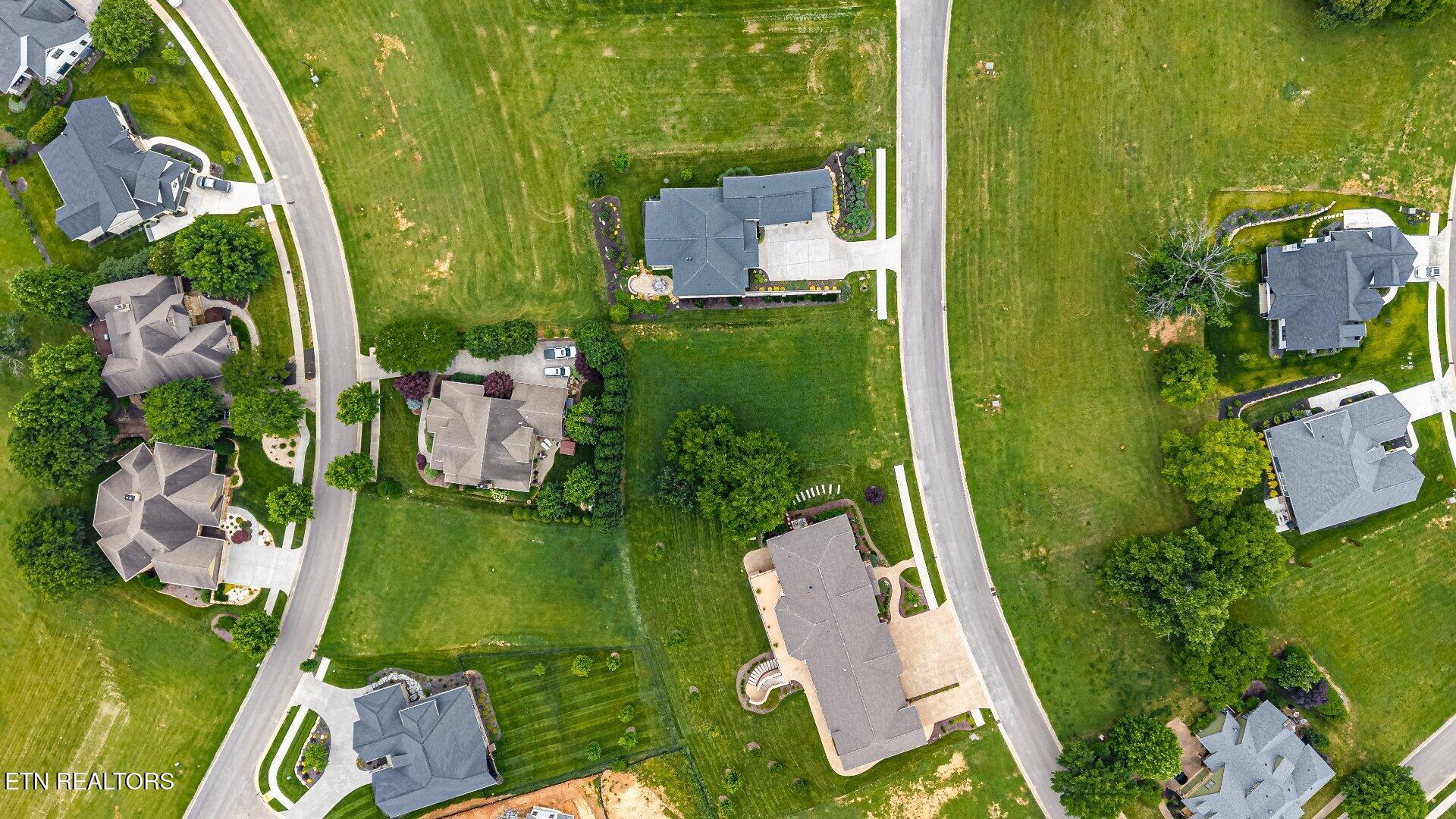 1587 Eagle Point Drive Loudon TN 37774