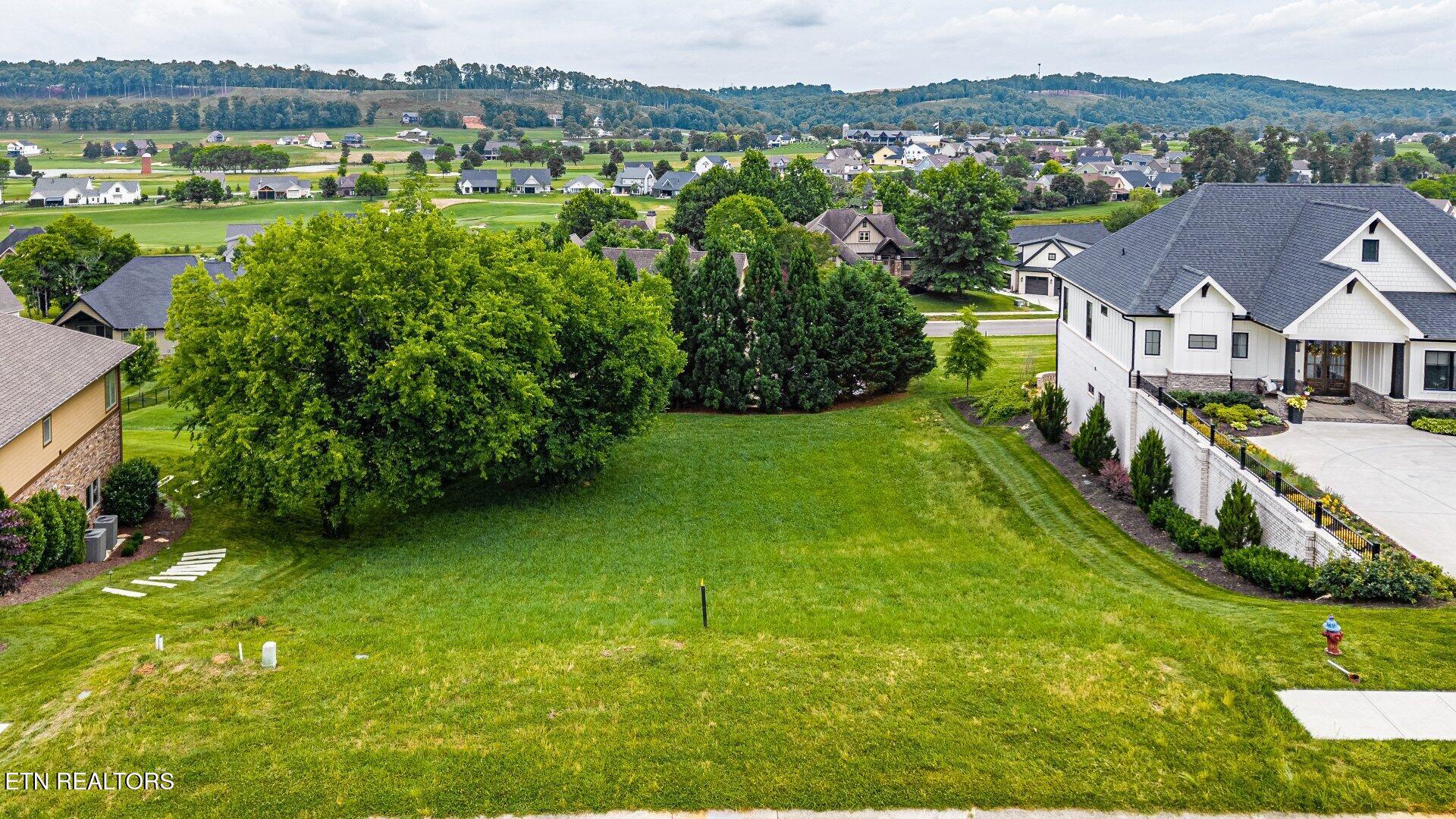 1587 Eagle Point Drive Loudon TN 37774