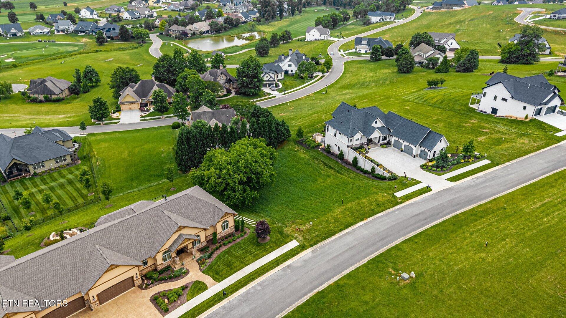 1587 Eagle Point Drive Loudon TN 37774