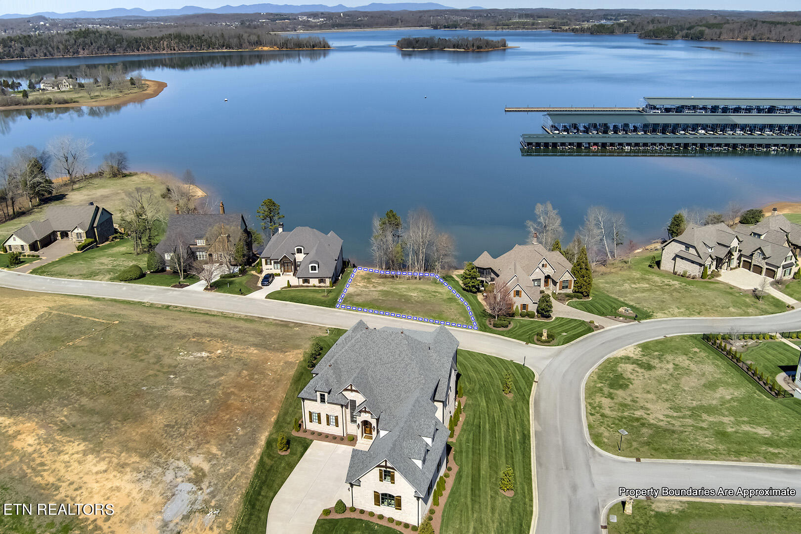 204 Cypress Pointe Drive Lenoir City TN 37772