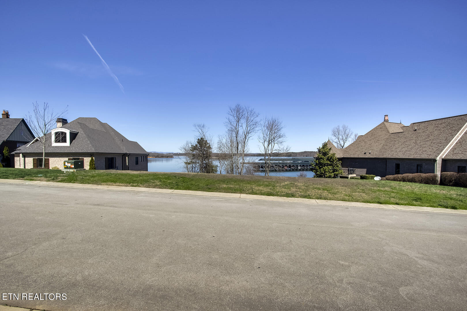 204 Cypress Pointe Drive Lenoir City TN 37772