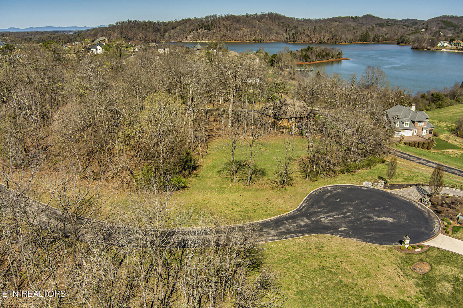 141 Song Sparrow Drive Vonore TN 37885