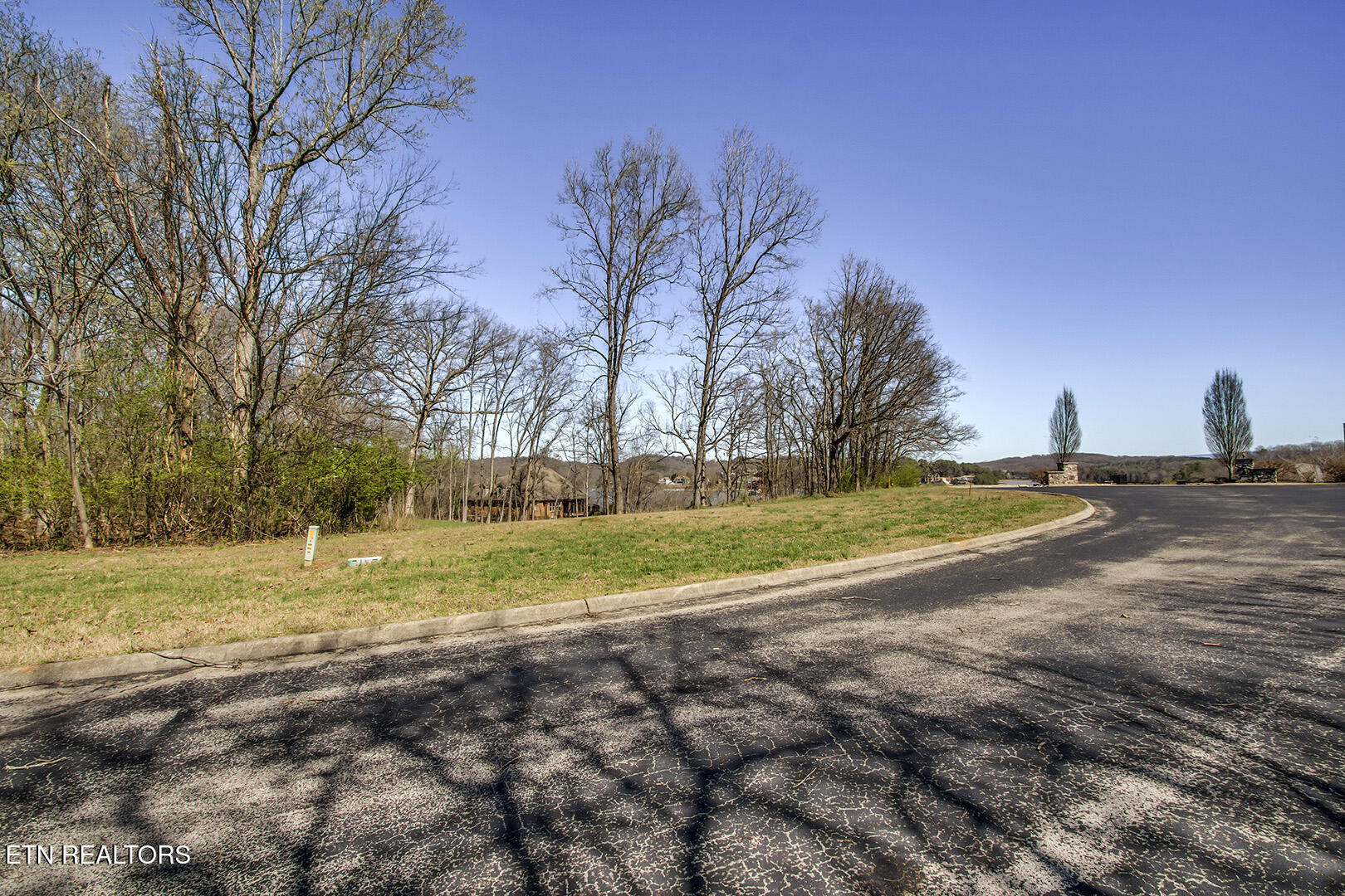 141 Song Sparrow Drive Vonore TN 37885