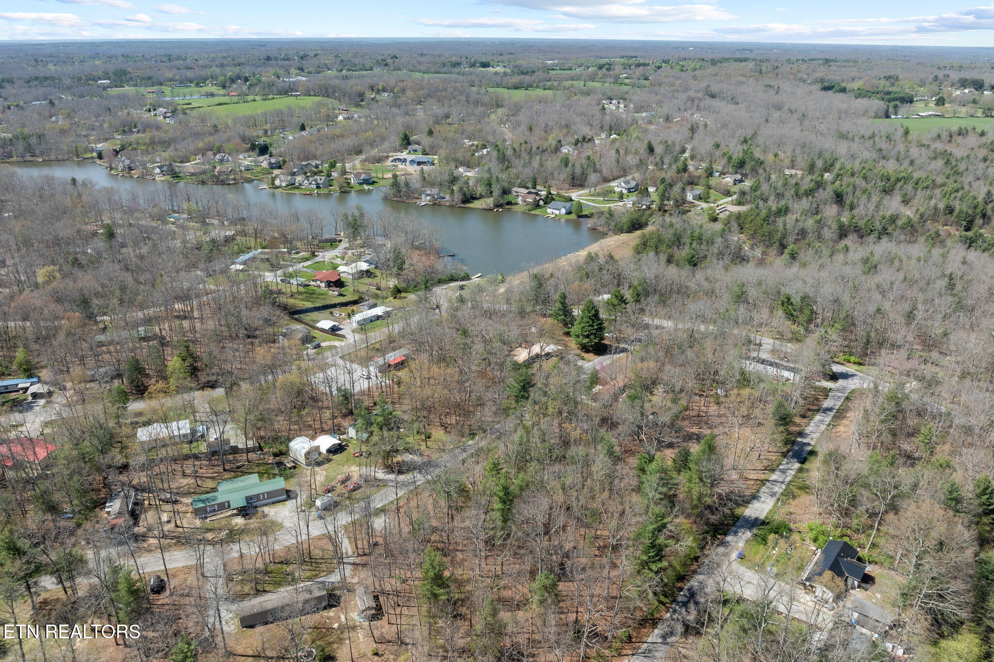 6054 Loch Loosa Drive Crossville TN 38572