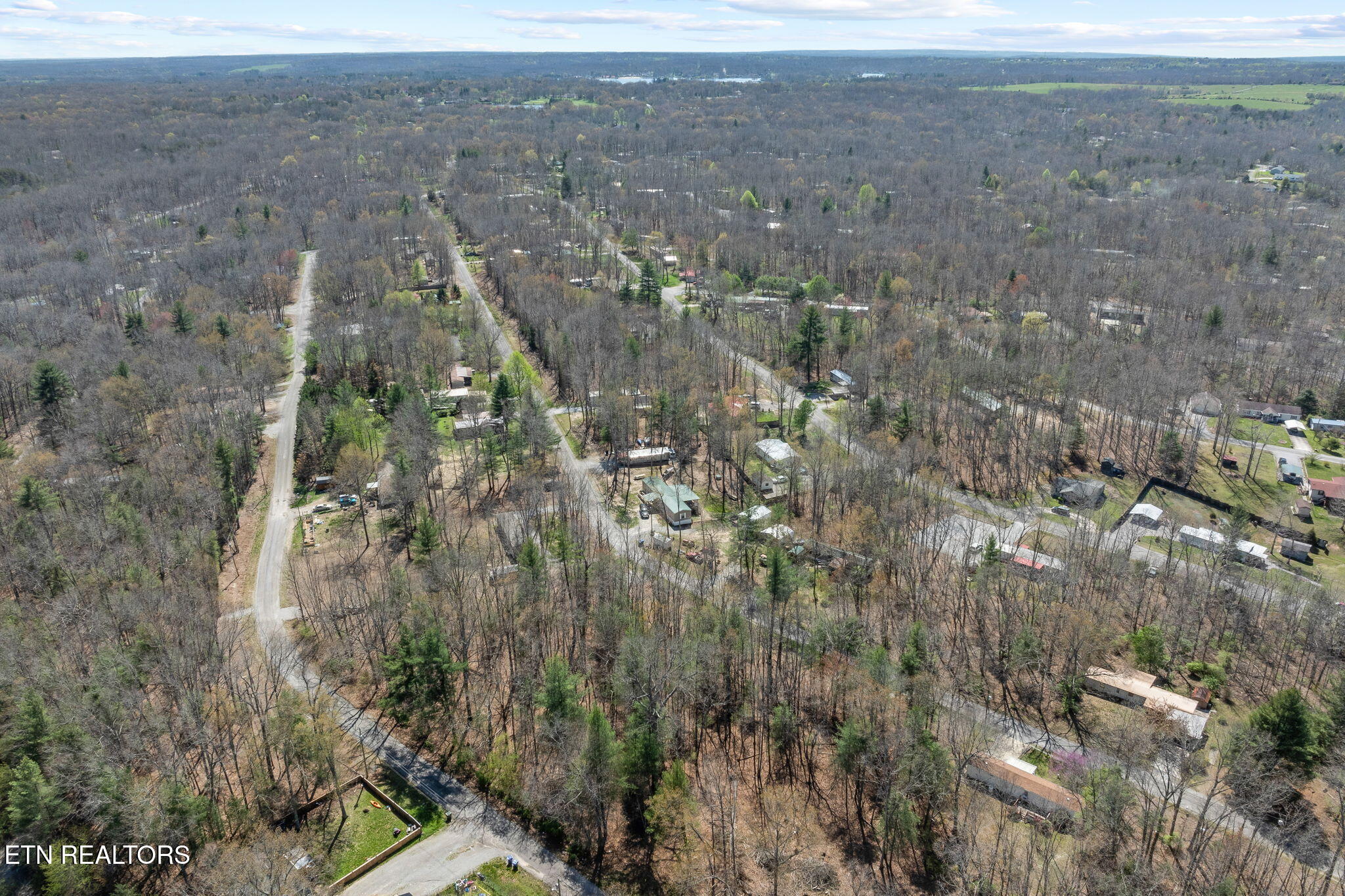 6054 Loch Loosa Drive Crossville TN 38572