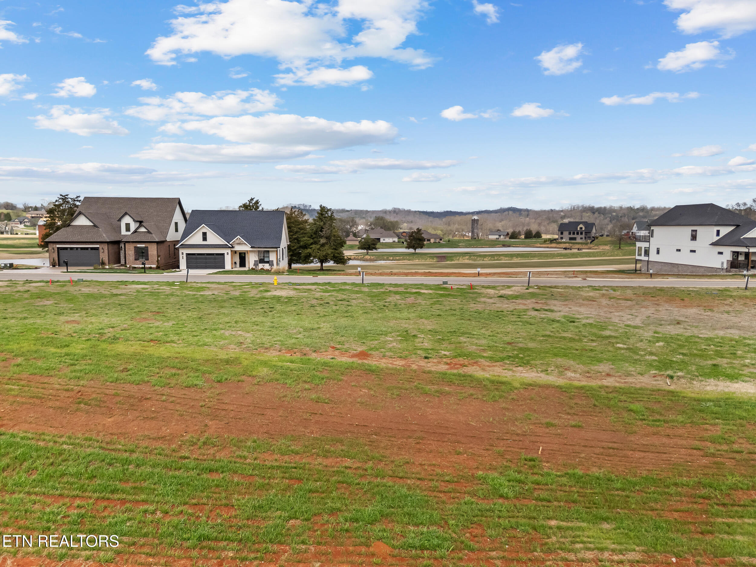 674 Black Bear Circle Loudon TN 37774