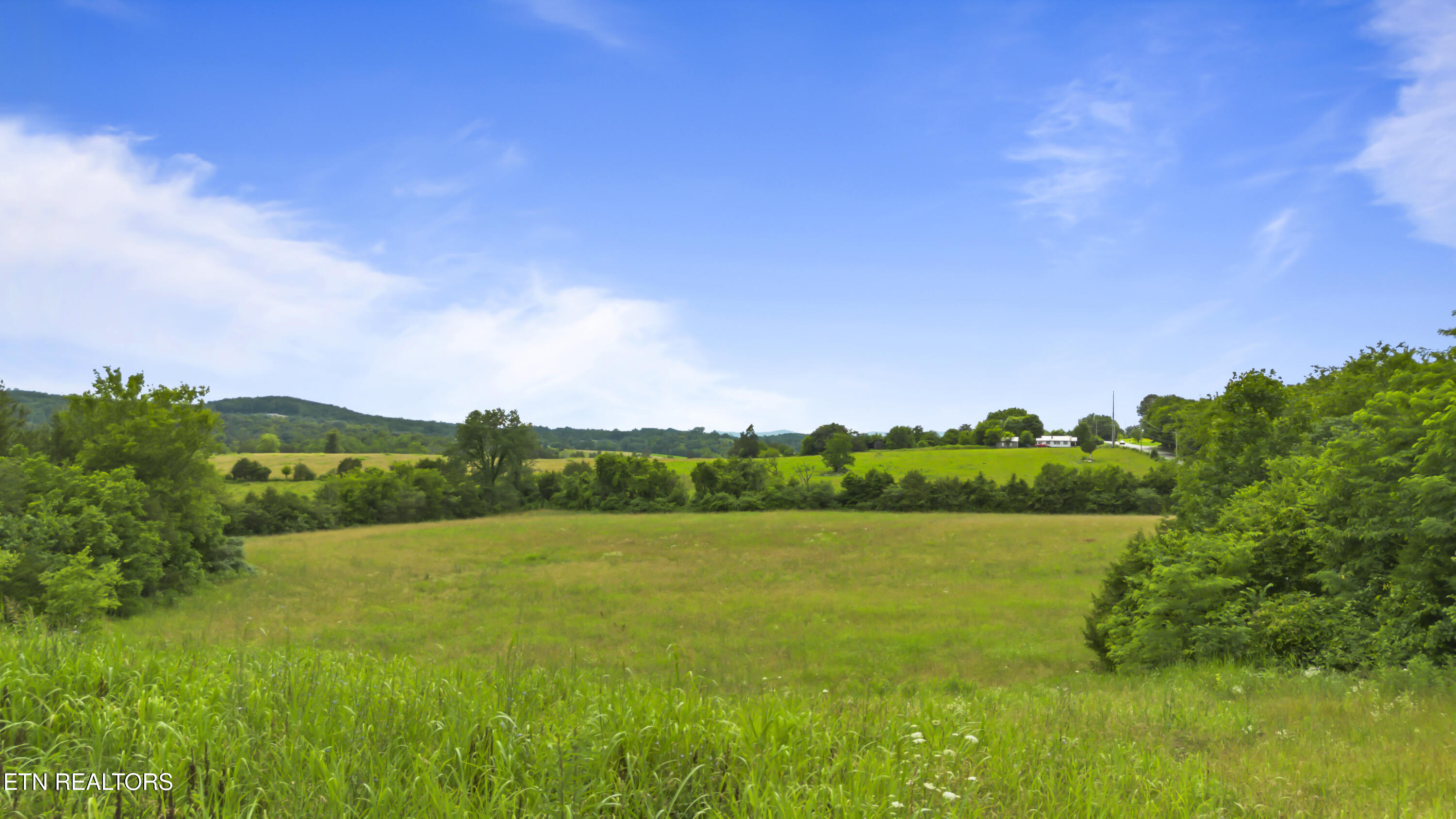 Old Middlesboro Highway Lafollette TN 37766