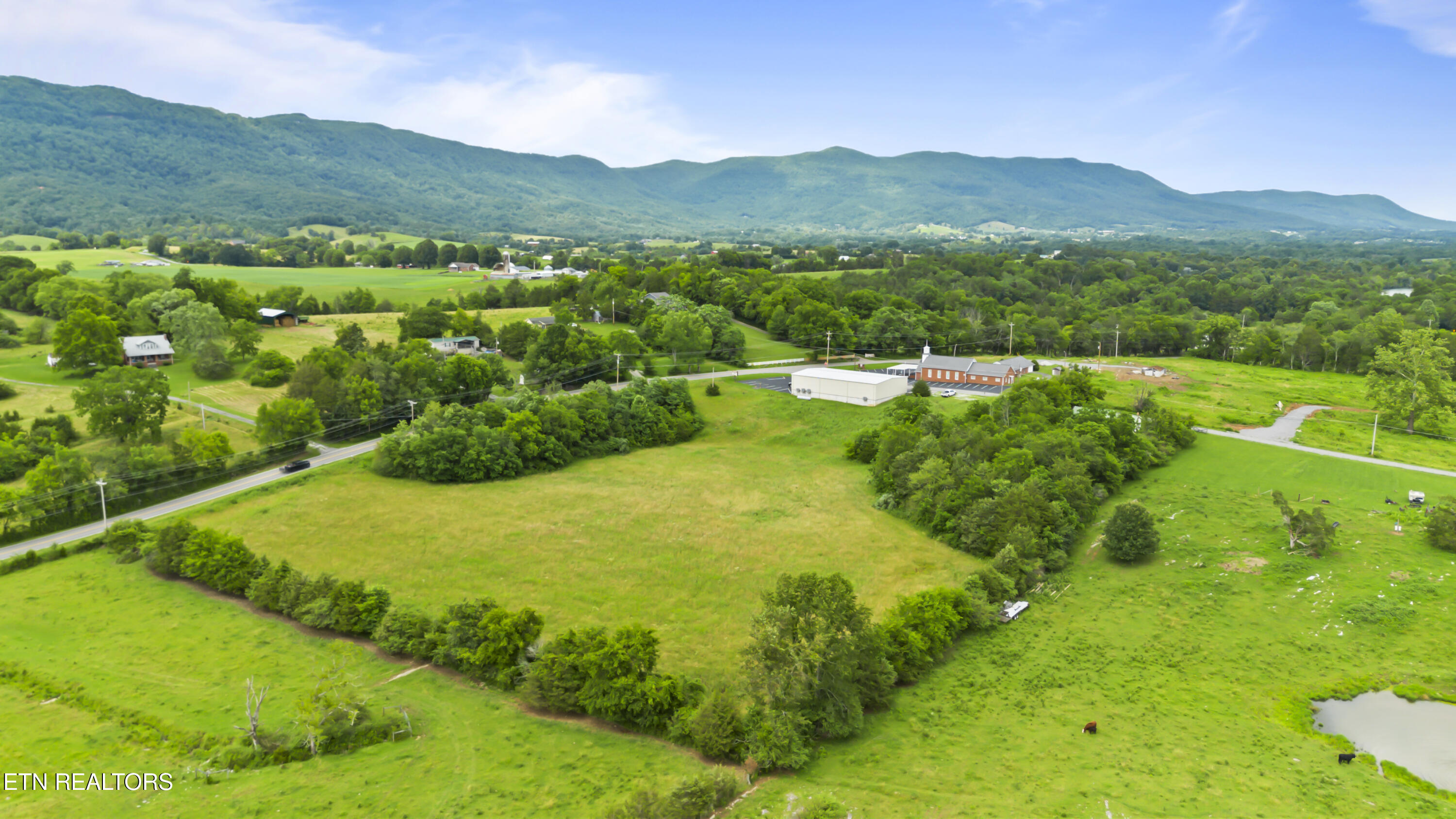 Old Middlesboro Highway Lafollette TN 37766