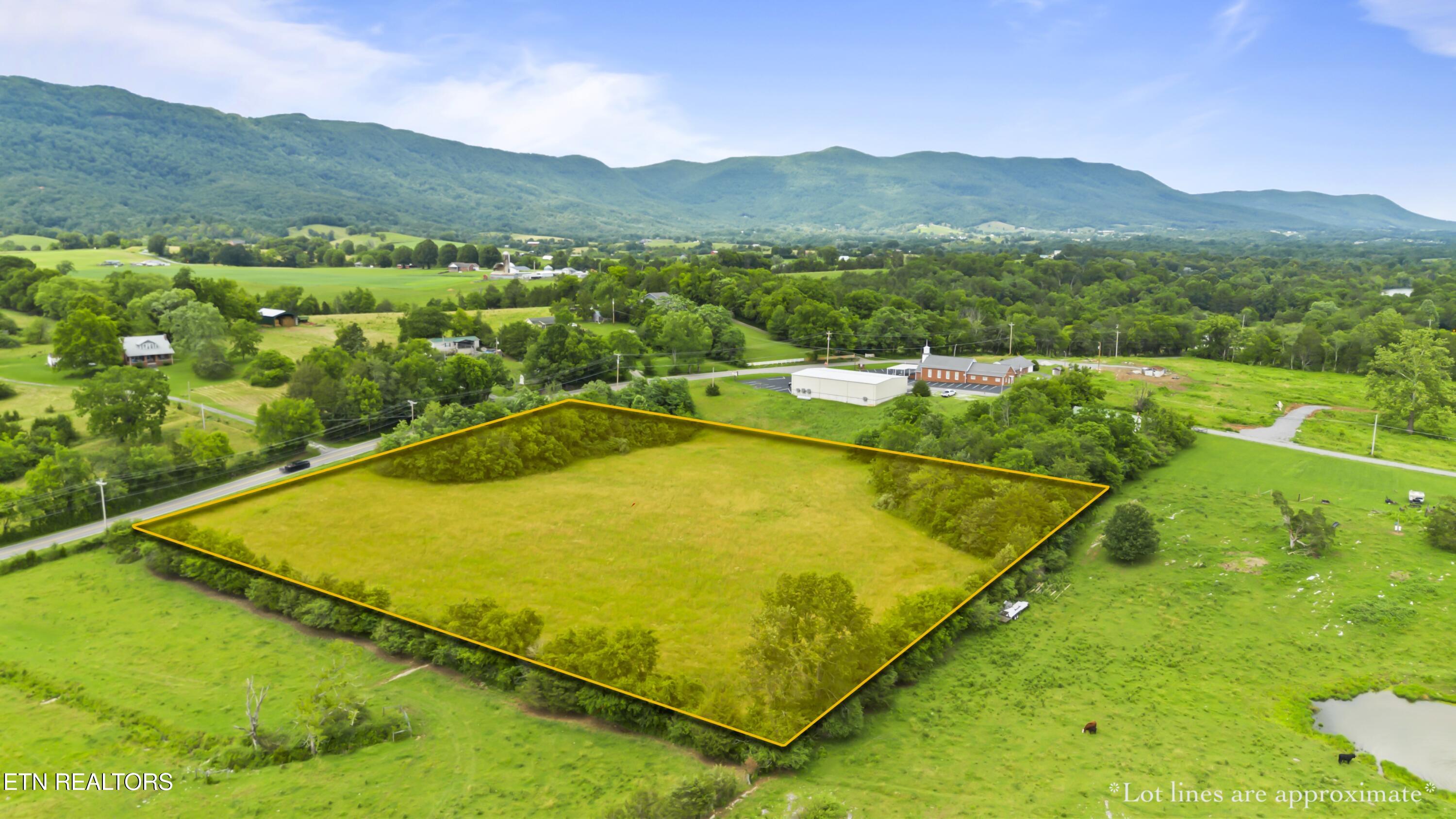Old Middlesboro Highway Lafollette TN 37766