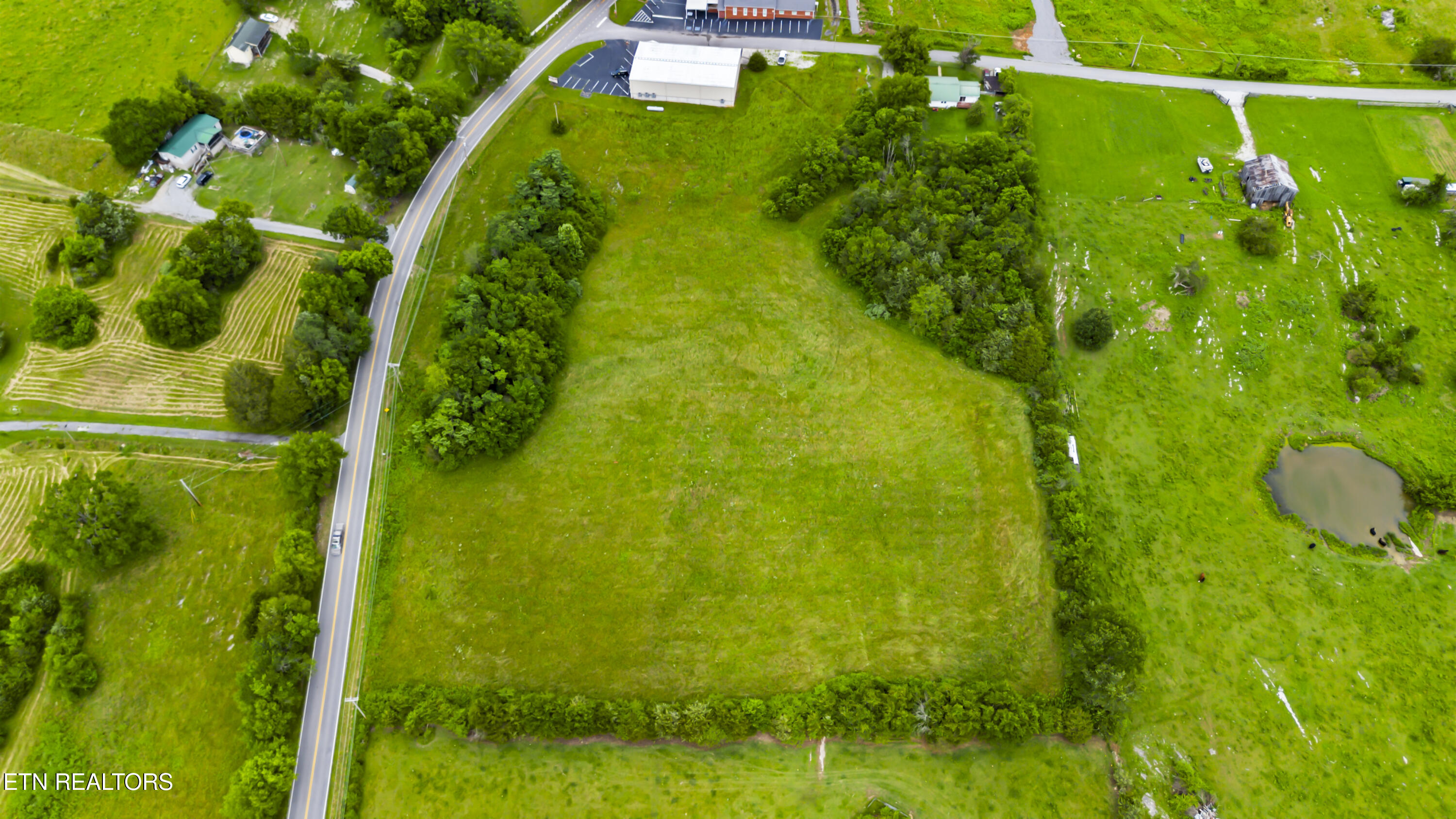 Old Middlesboro Highway Lafollette TN 37766