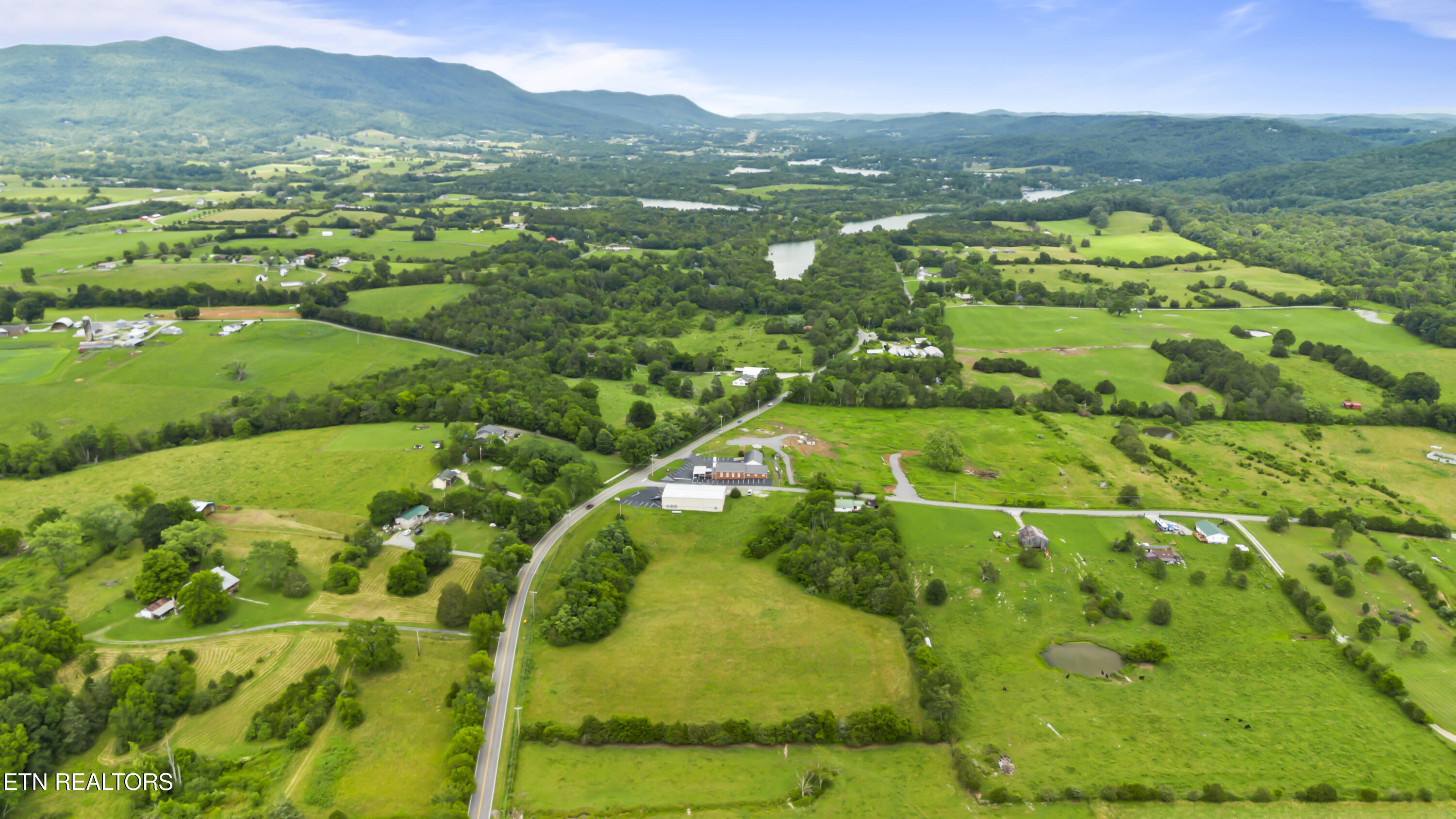 Old Middlesboro Highway Lafollette TN 37766