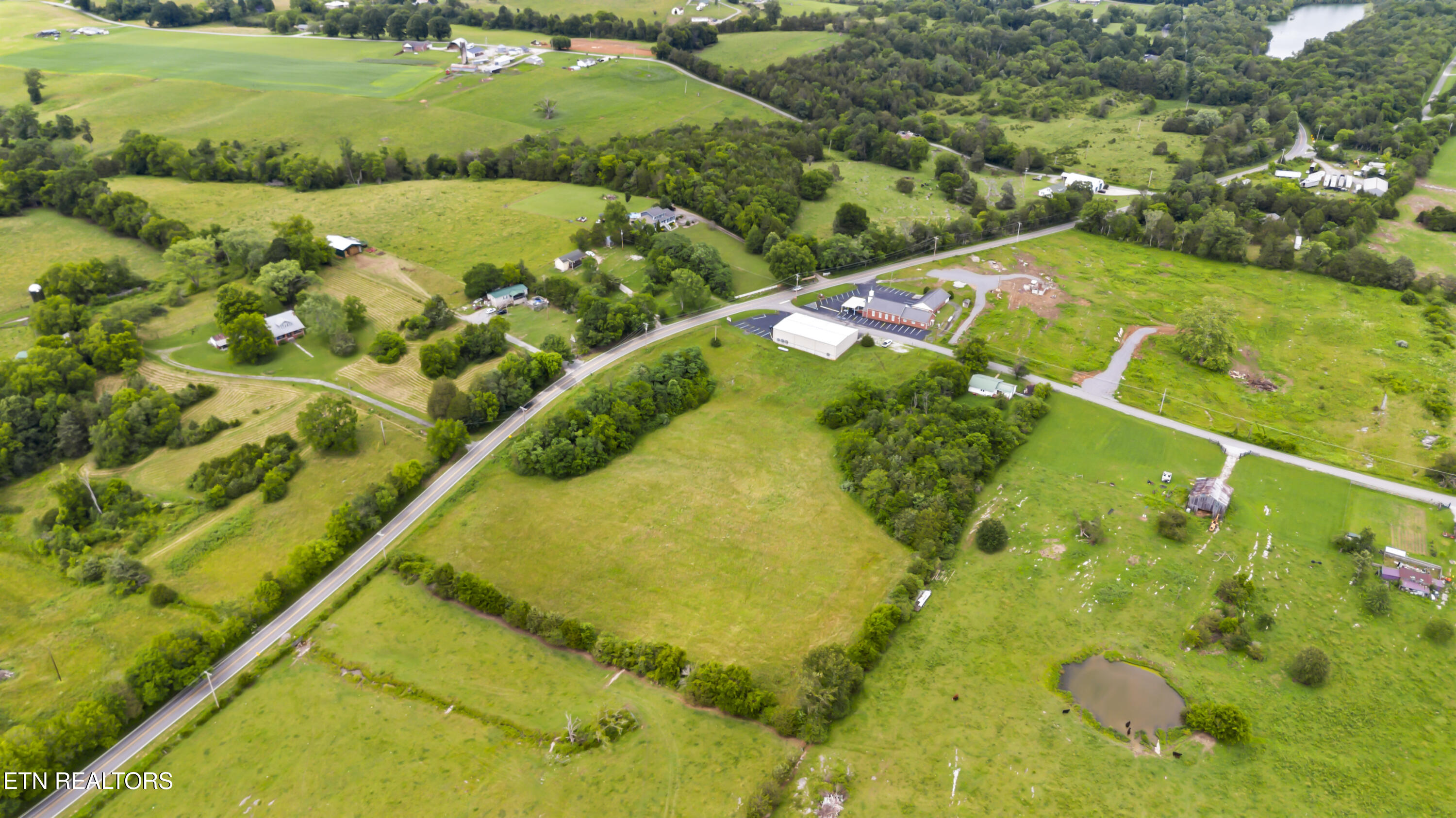 Old Middlesboro Highway Lafollette TN 37766