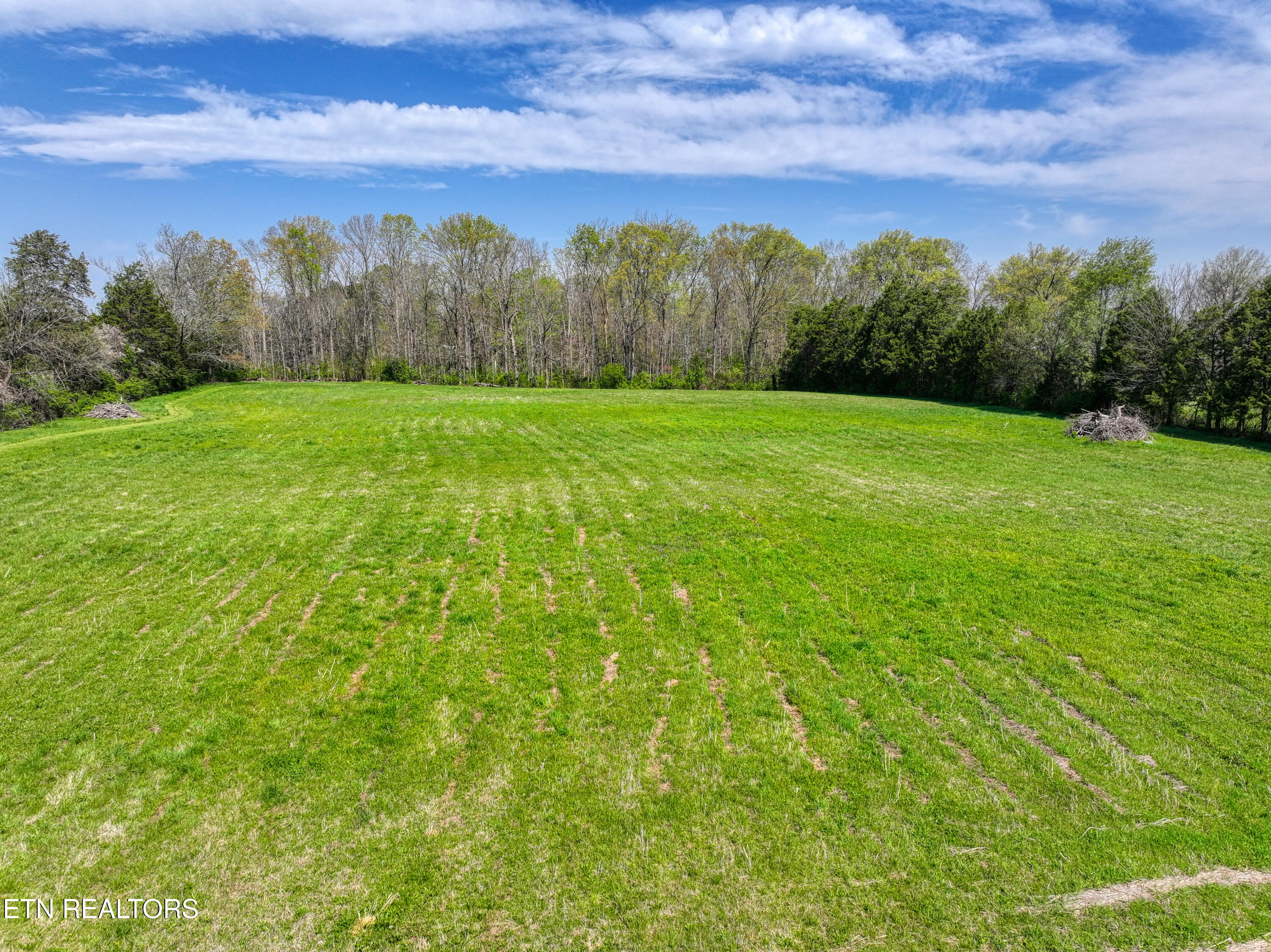 8405 Washington Pike Corryton TN 37721