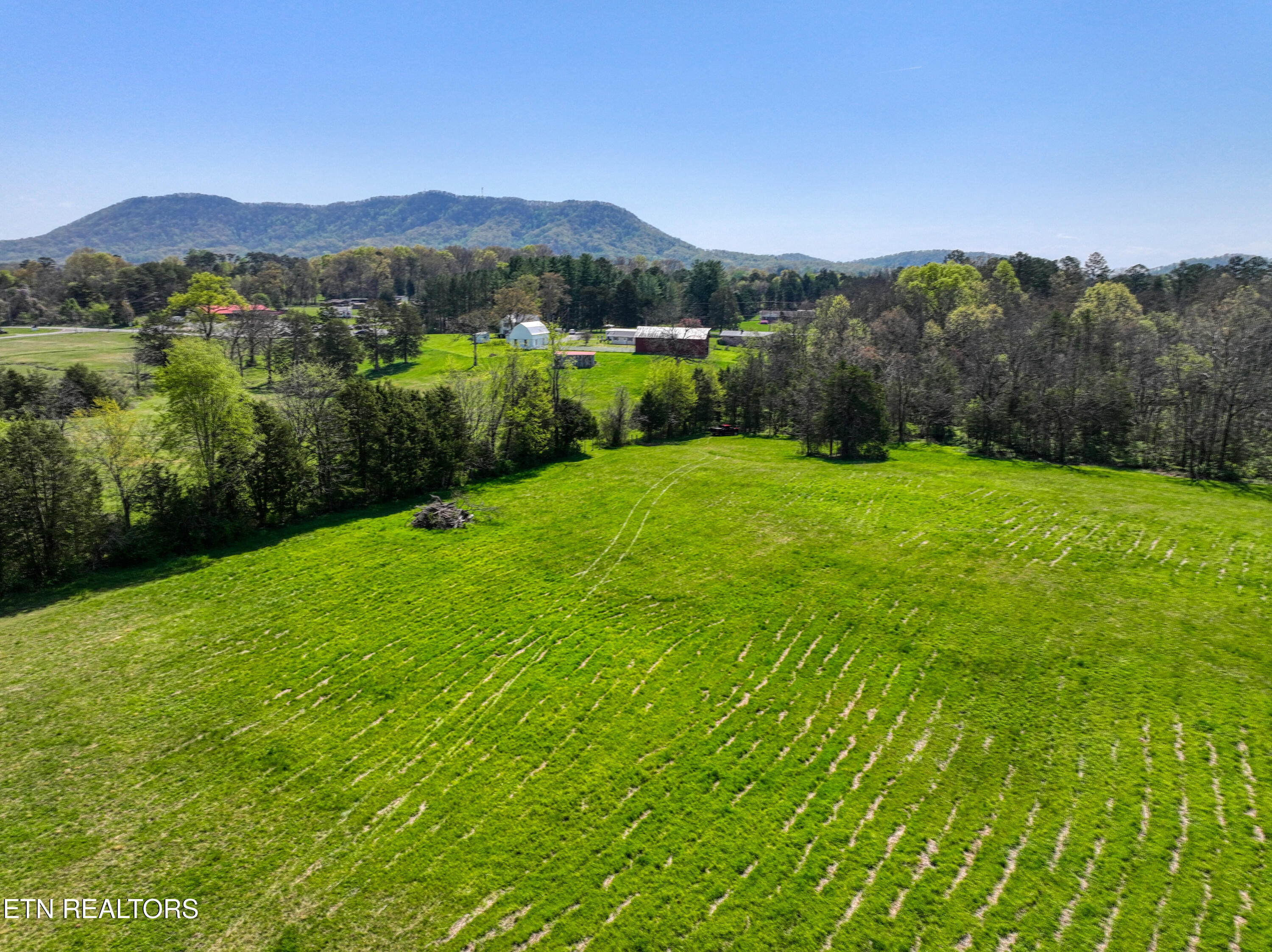 8405 Washington Pike Corryton TN 37721