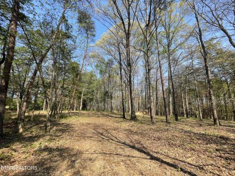 140 Padstow Lane Lenoir City TN 37772