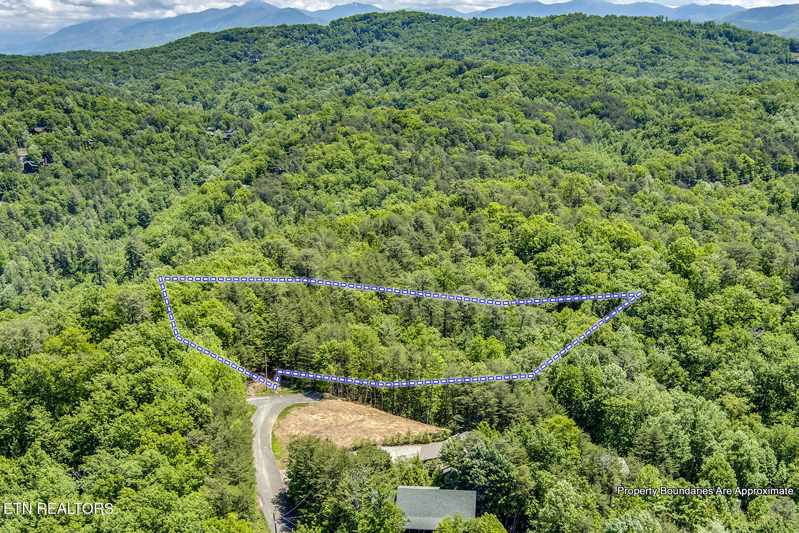 Sassafras Trail Sevierville TN 37876