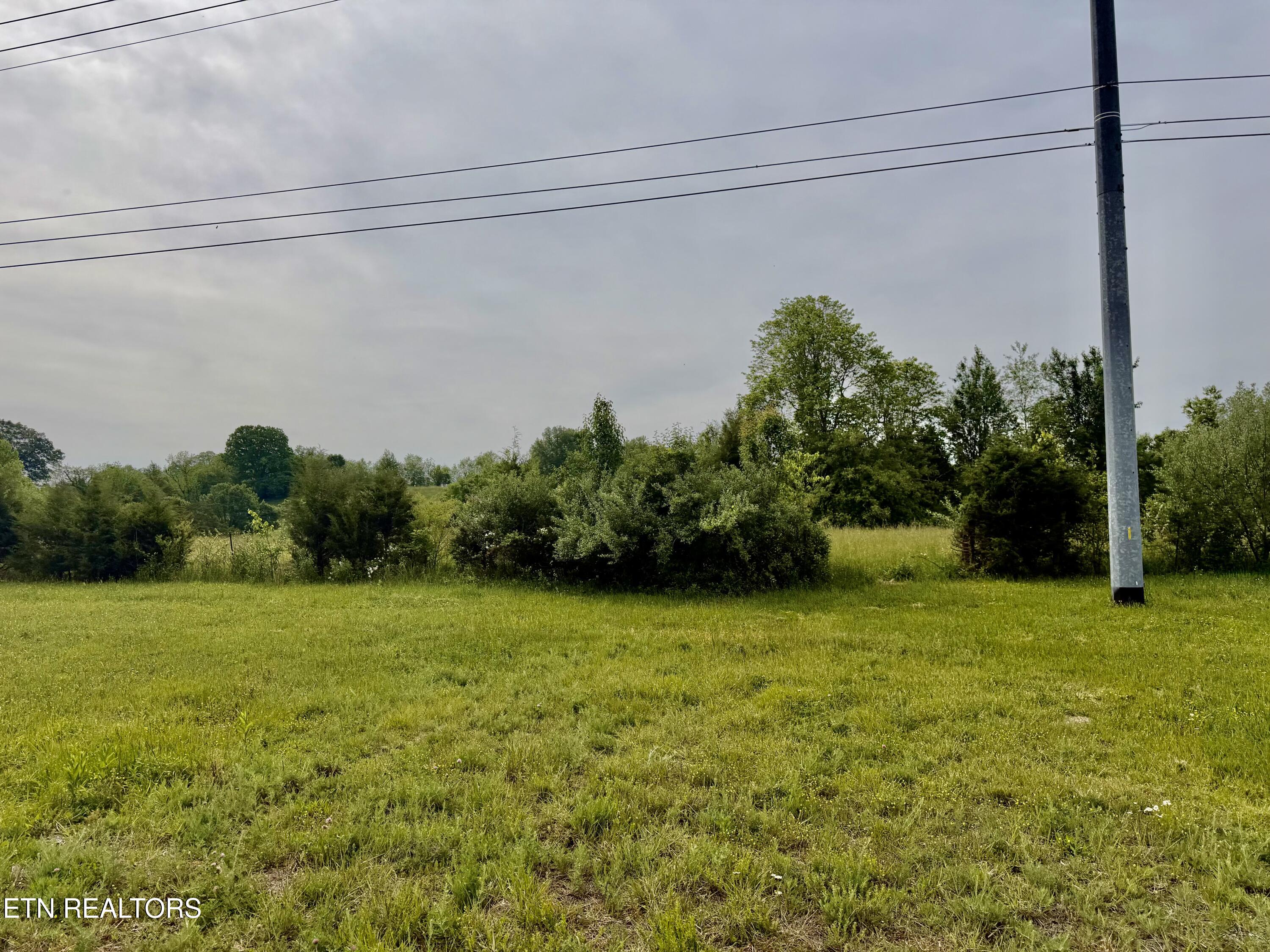 2702 Old Highway 63 Speedwell TN 37870