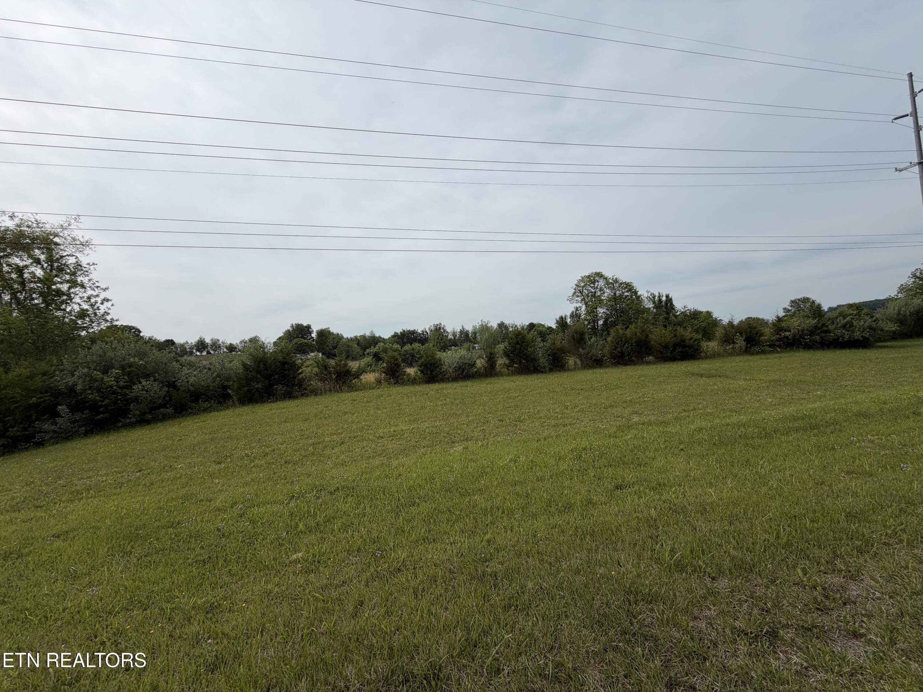 2702 Old Highway 63 Speedwell TN 37870