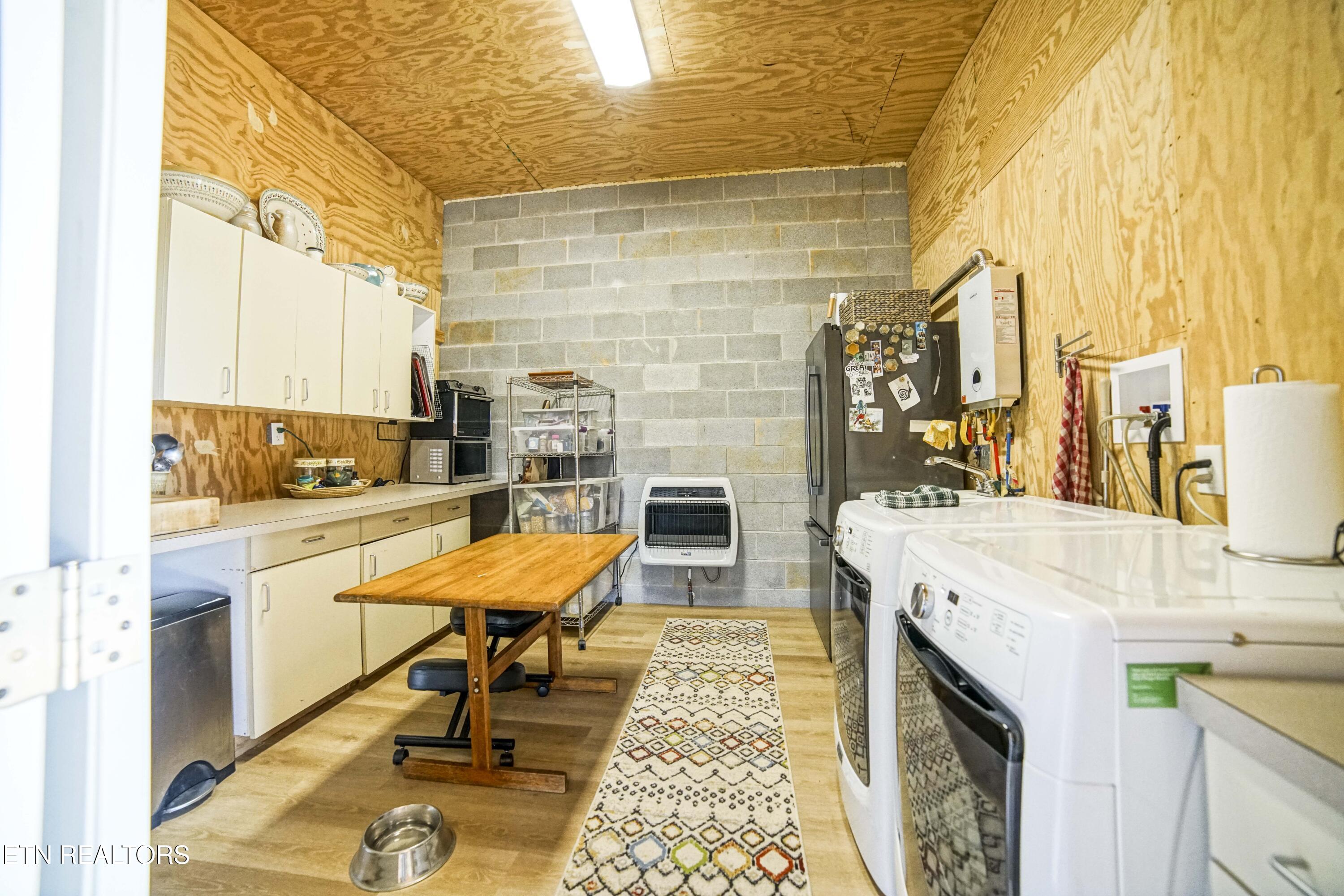 243 Black Oak Road Clinton TN 37716