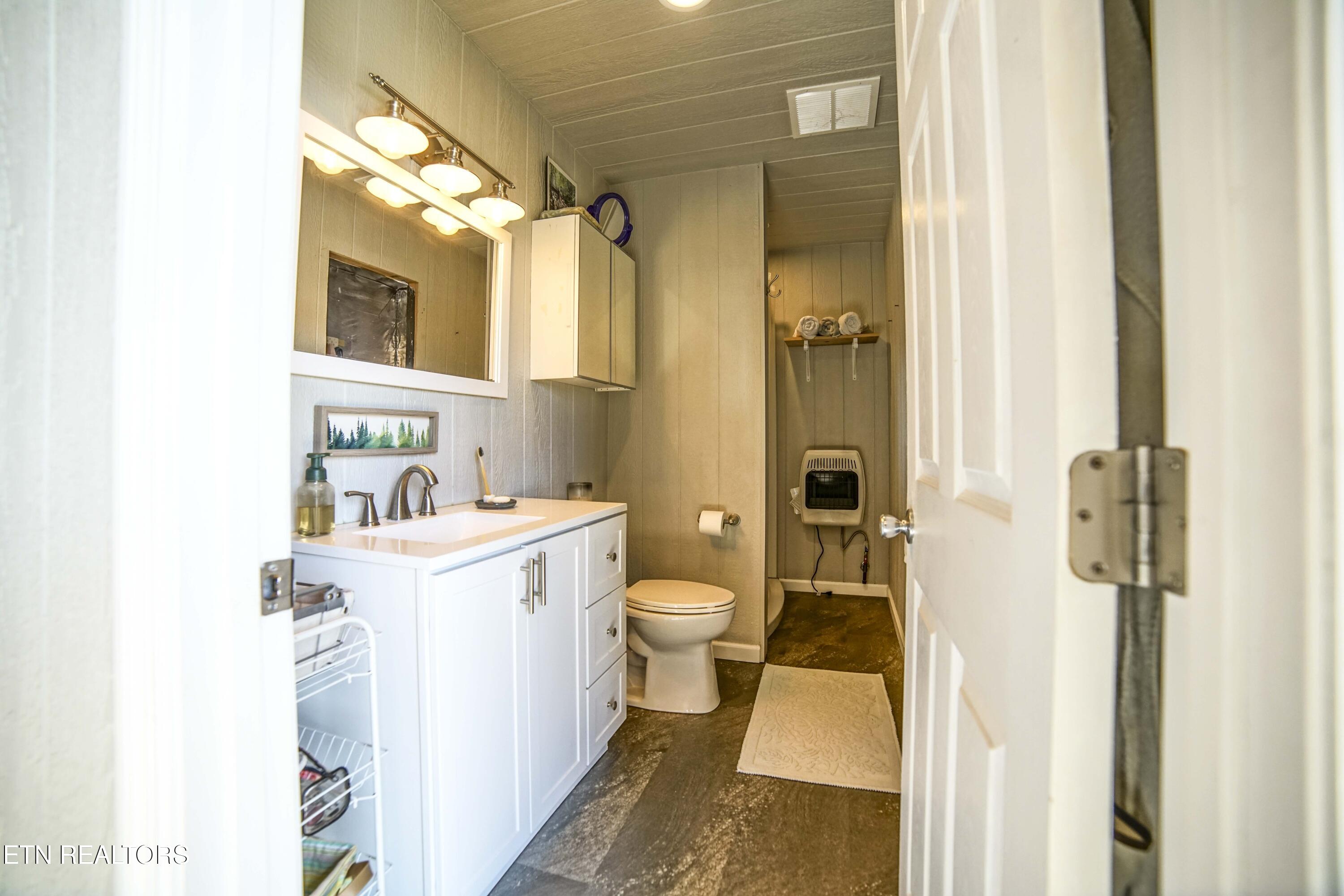 243 Black Oak Road Clinton TN 37716
