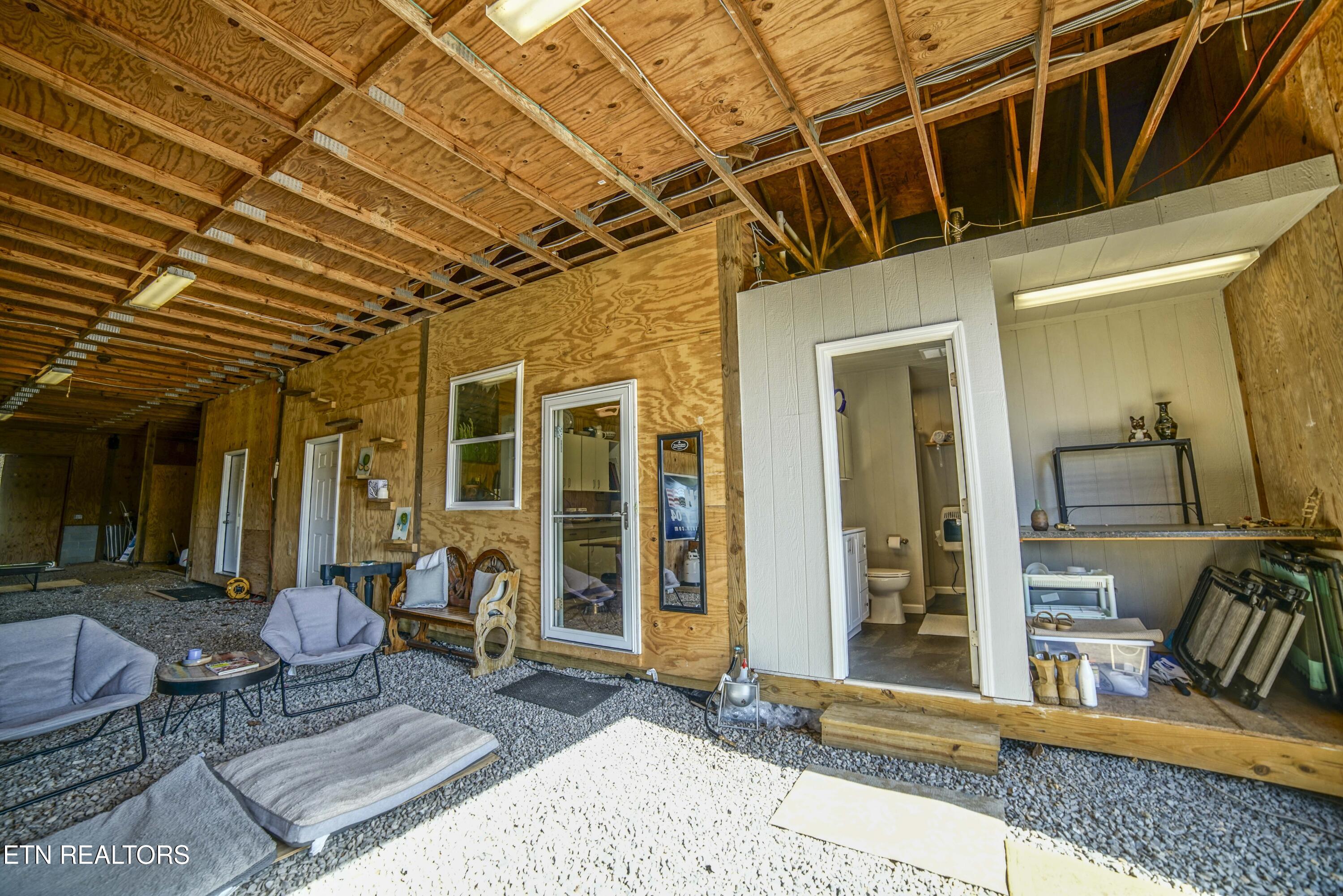 243 Black Oak Road Clinton TN 37716