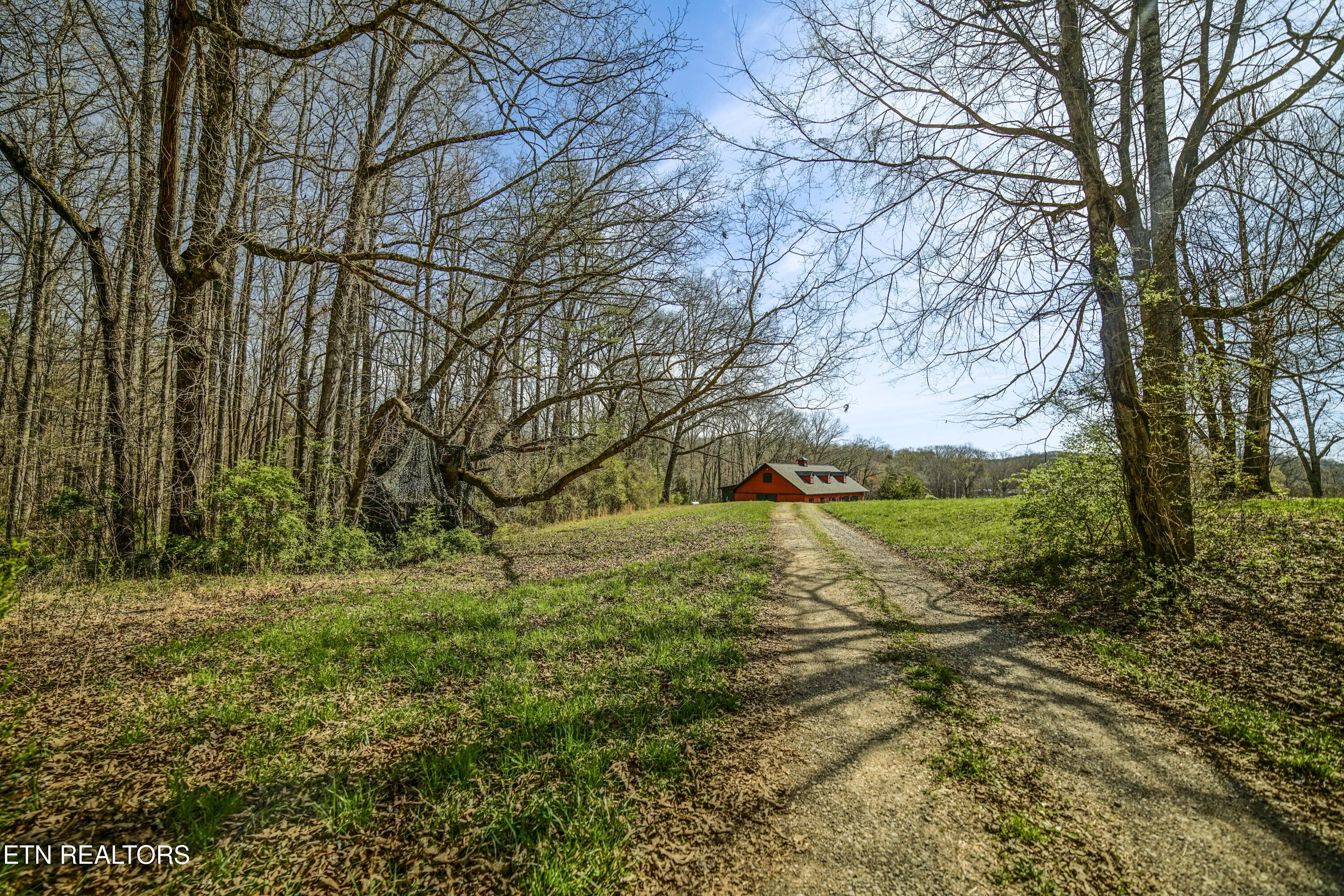 243 Black Oak Road Clinton TN 37716