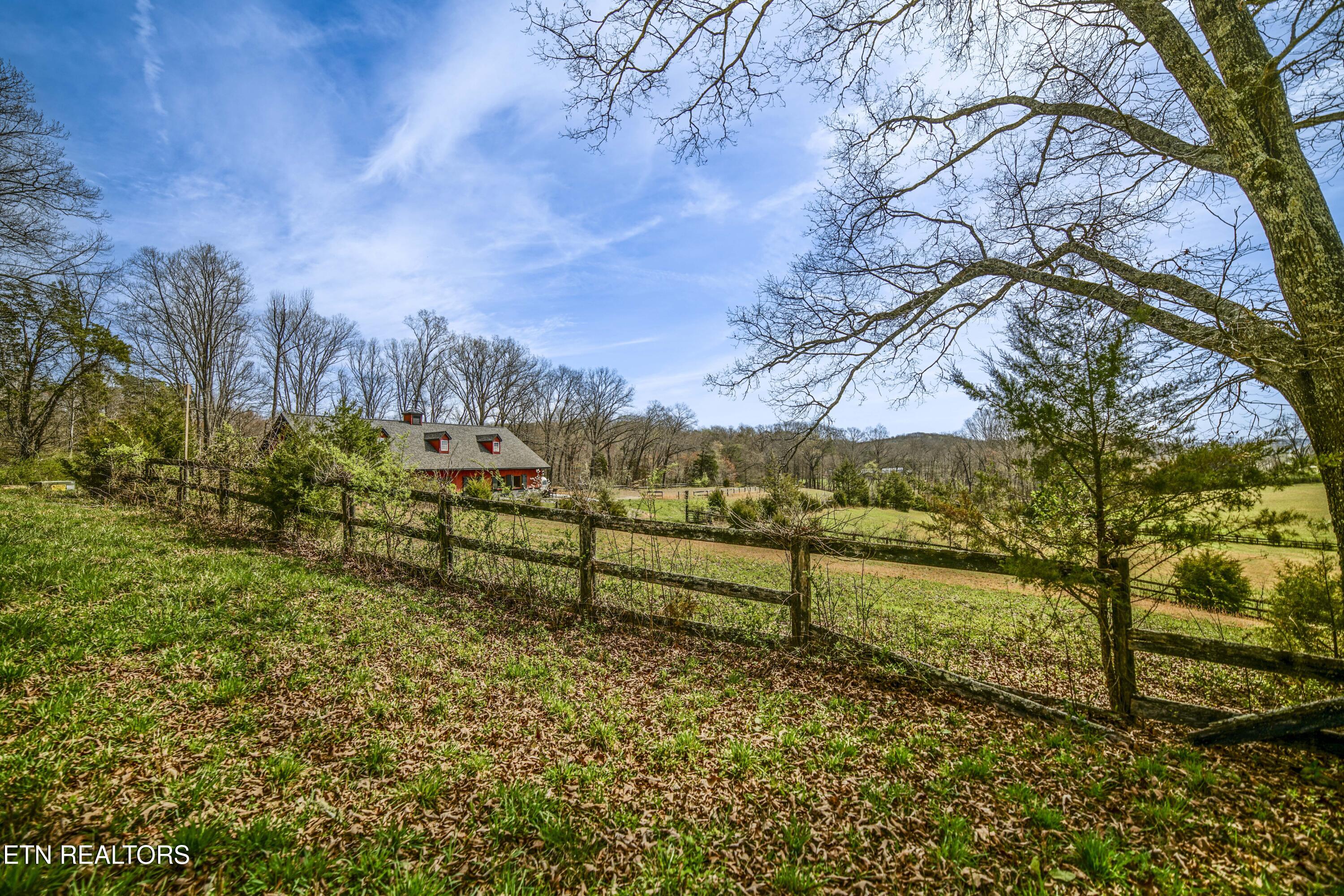 243 Black Oak Road Clinton TN 37716