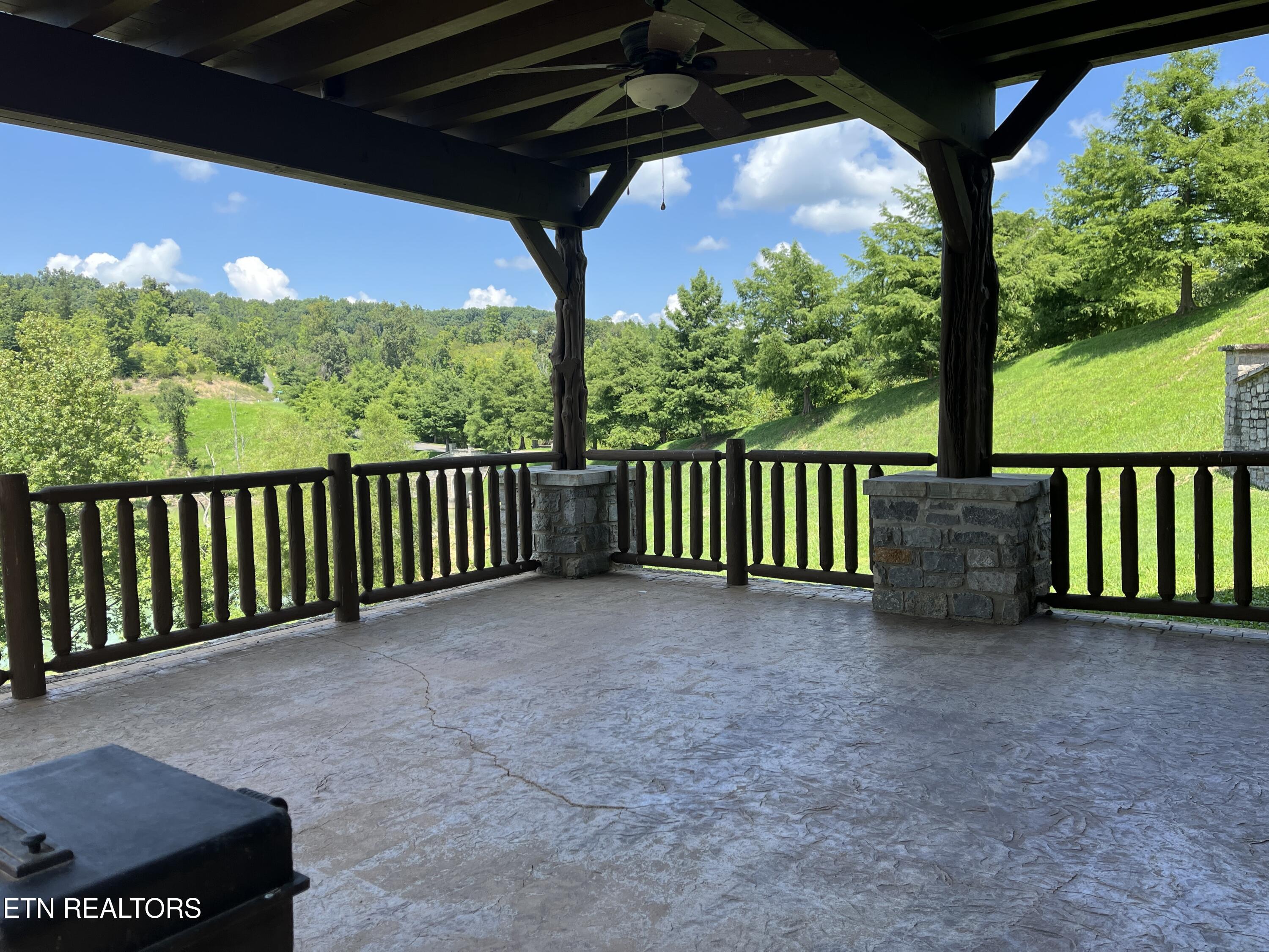 Stone Bridge Drive Dandridge TN 37725