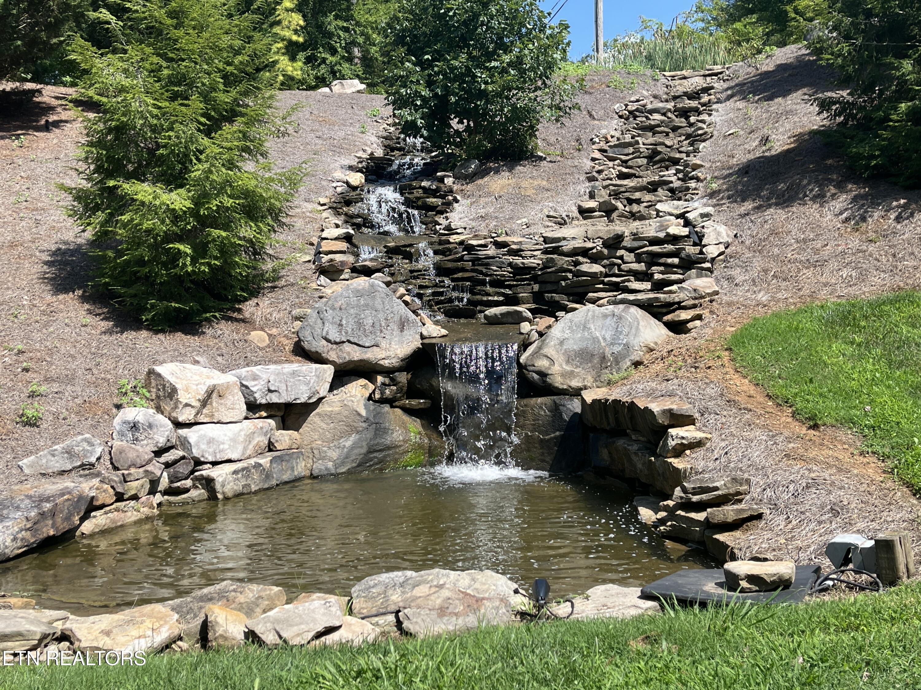 Stone Bridge Drive Dandridge TN 37725