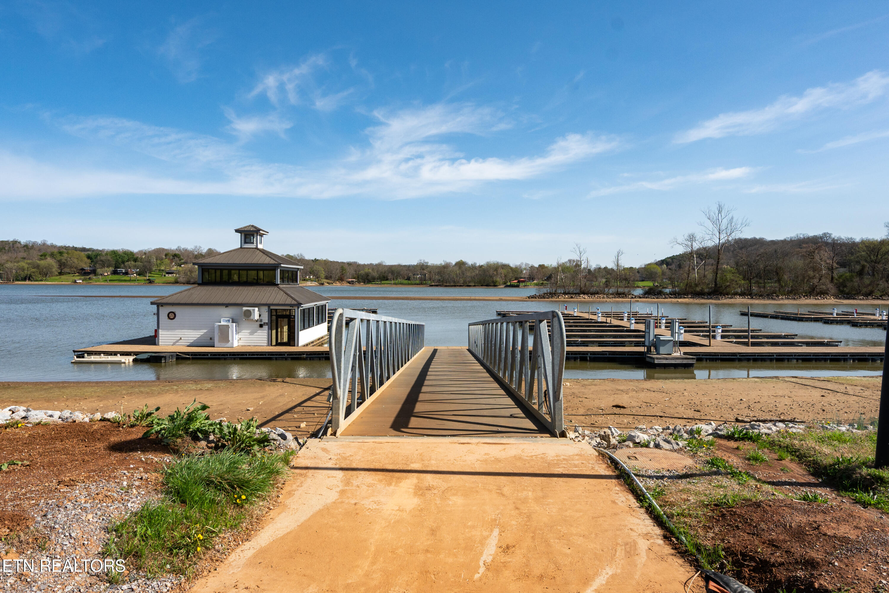 967 Black Cove Lane Loudon TN 37774